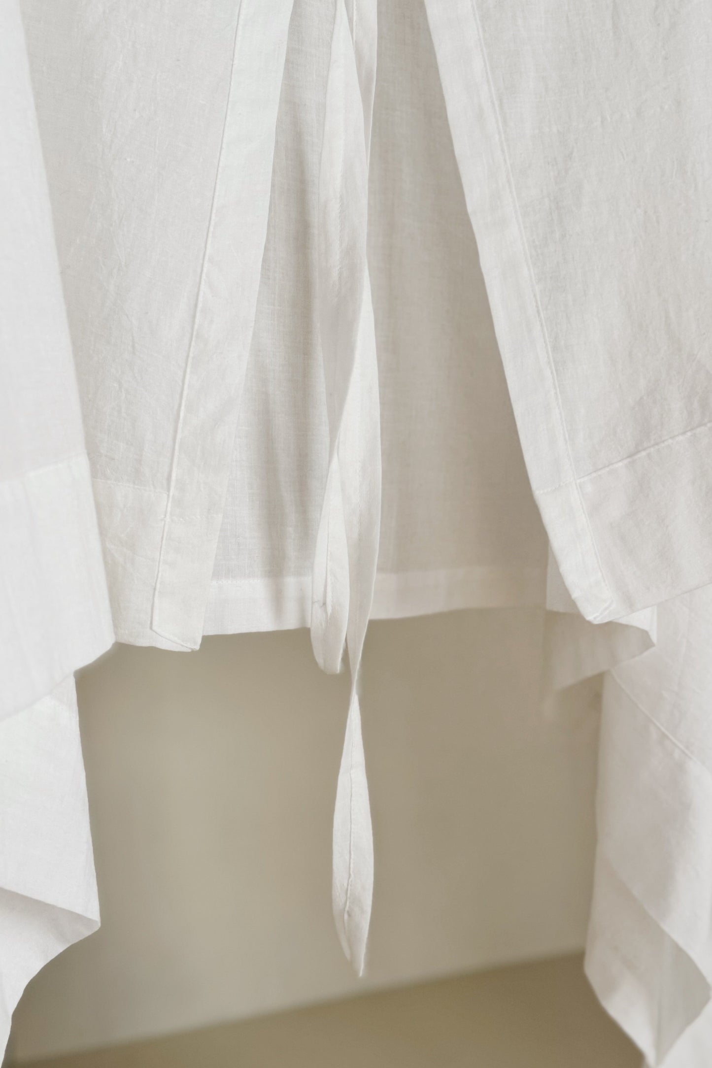 GRANDE ÉCHARPE CACHEMIRE JAN-JAN VAN ESSCHE EN VOILE DE COTON KHADI BLANC CASSÉ