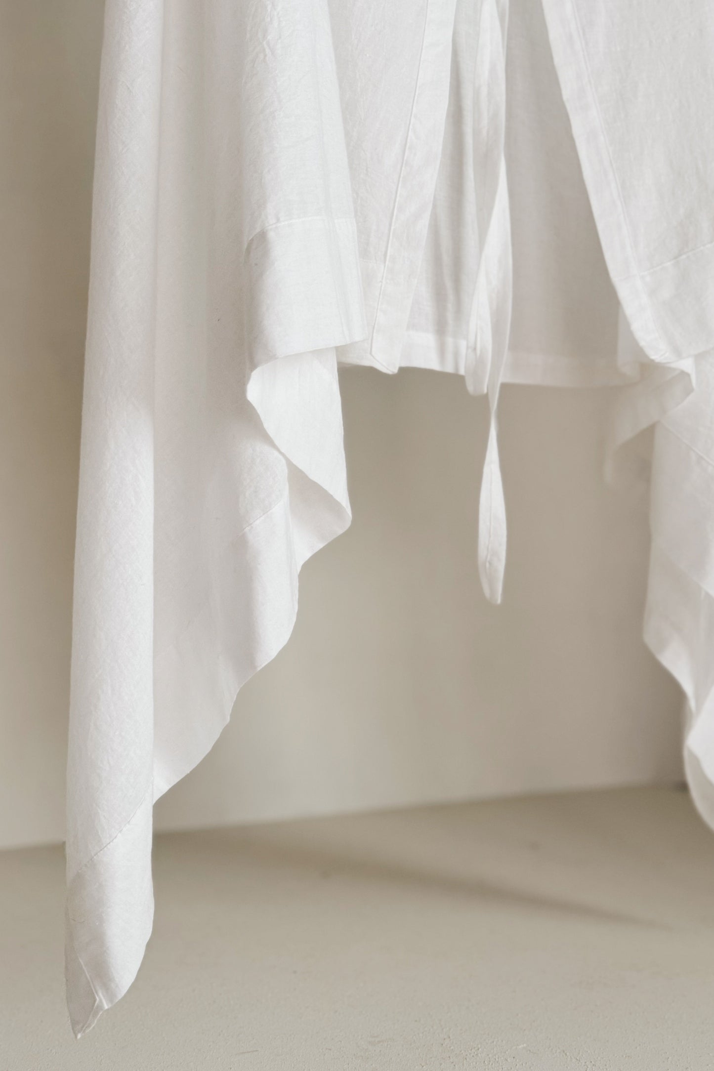 GRANDE ÉCHARPE CACHEMIRE JAN-JAN VAN ESSCHE EN VOILE DE COTON KHADI BLANC CASSÉ