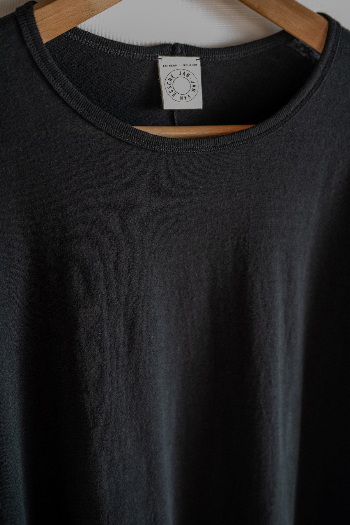 JAN-JAN VAN ESSCHE REGULAR FIT TEE SHORT SLEEVE COTTON LINEN JERSEY BLACK
