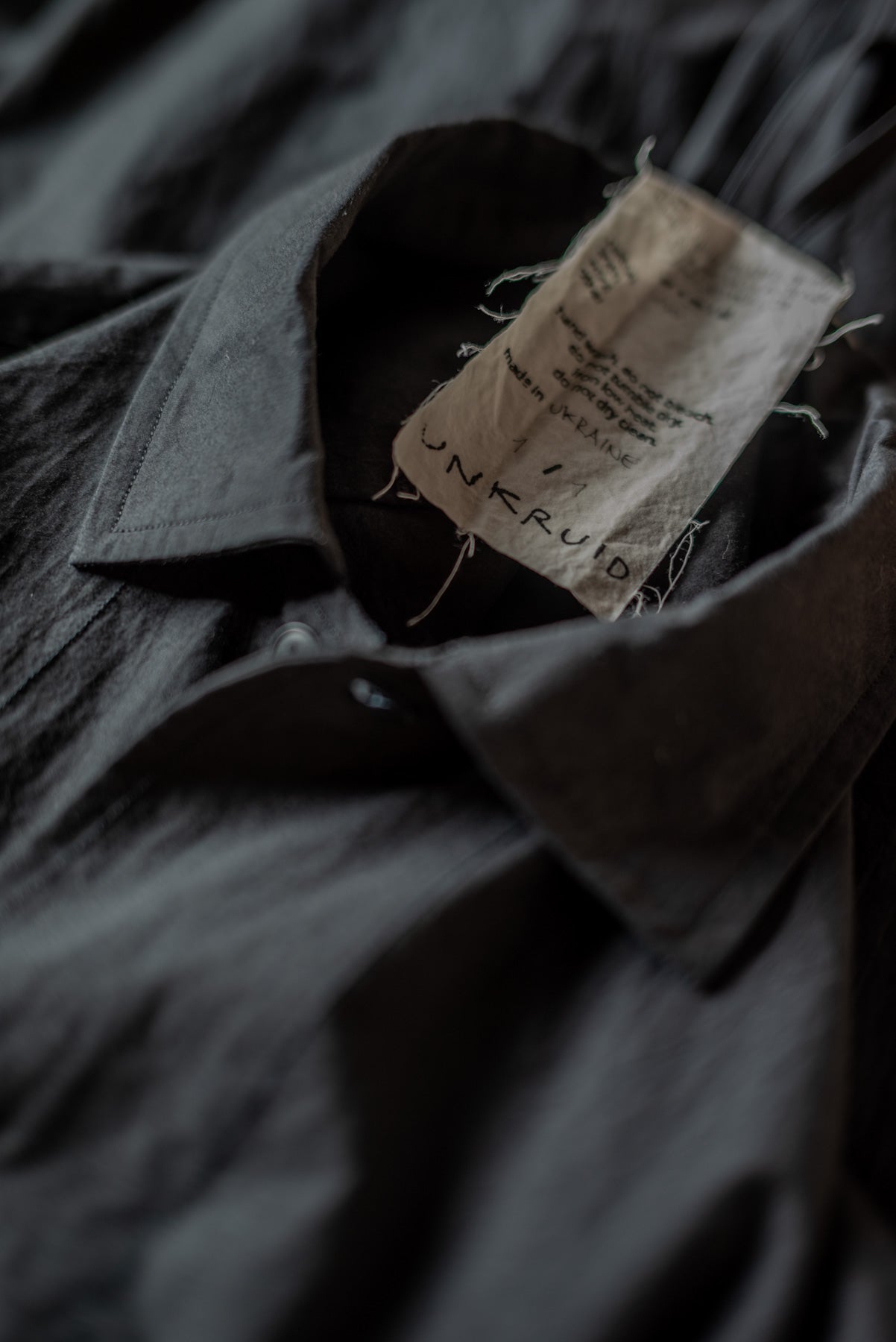 CHEMISE EN FORME DE NUAGE MACHINE À ÉCRIRE ULTRA DENSE UNKRUID