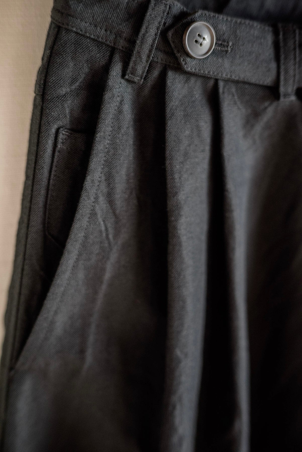 PANTALON À DOUBLE PLISSÉ JAN-JAN VAN ESSCHE
