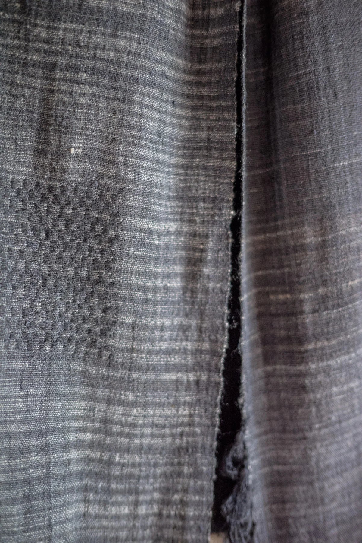 JAN-JAN VAN ESSCHE ERI SILK HANDWOVEN STOLE