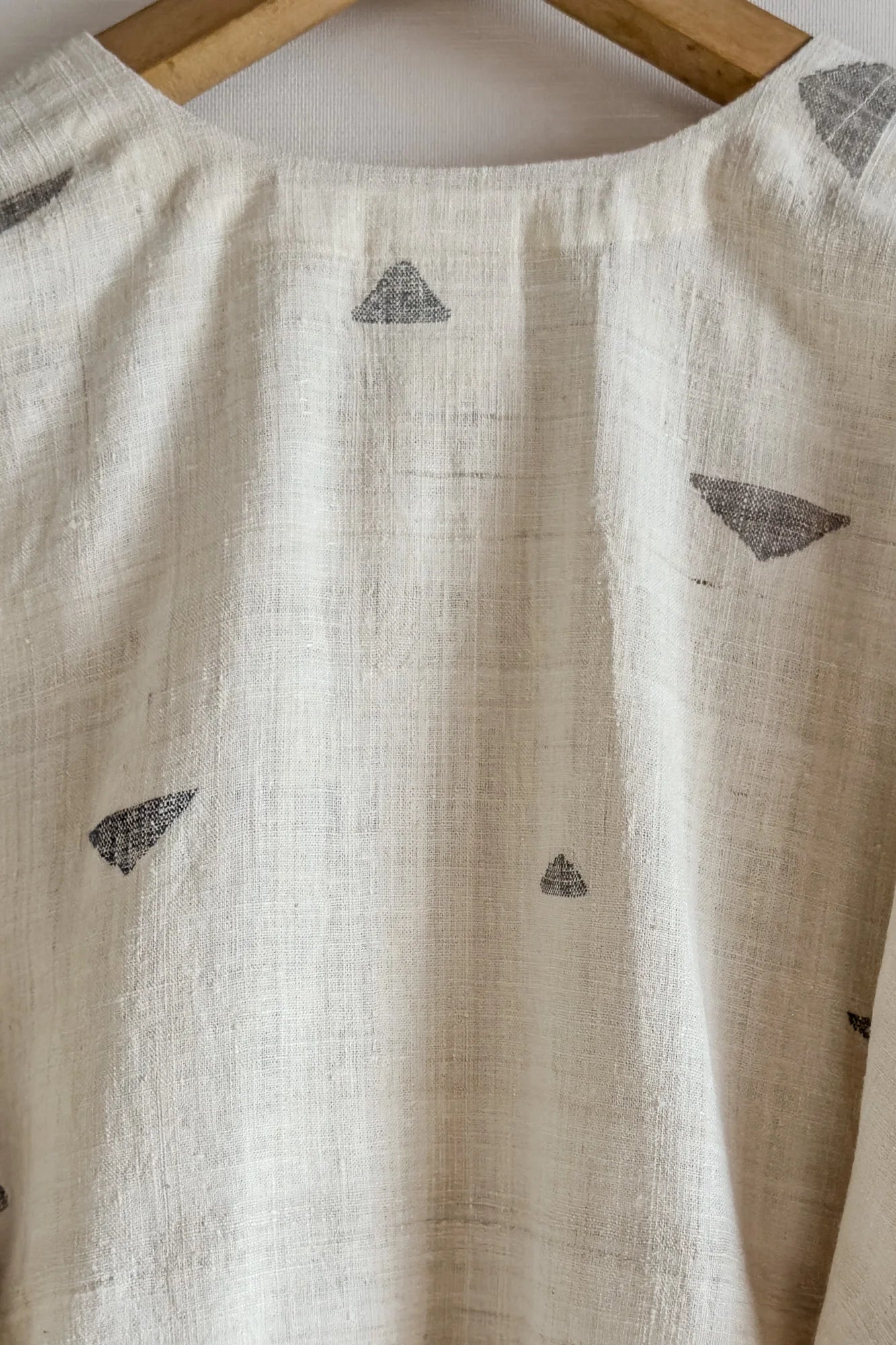 JAN-JAN VAN ESSCHE ERI SILK HANDWOVEN TUNIC HANDWOVEN GRAY PEAKS