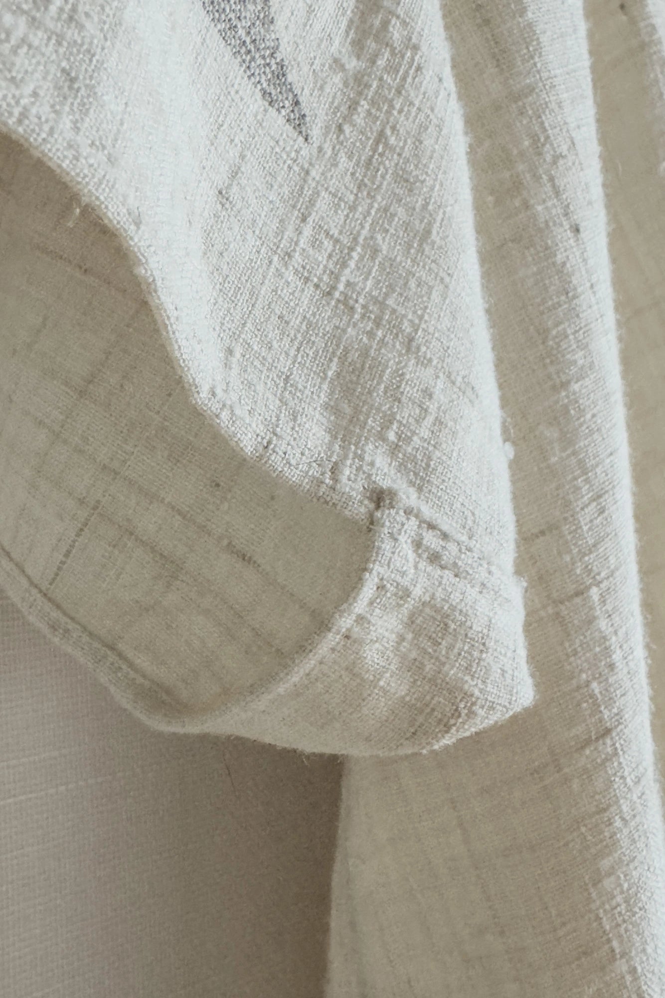 JAN-JAN VAN ESSCHE ERI SILK HANDWOVEN TUNIC HANDWOVEN GRAY PEAKS