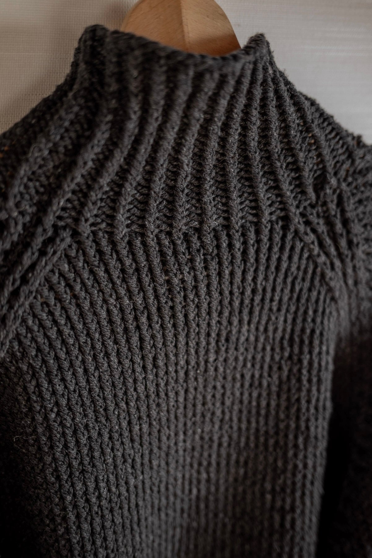 JAN-JAN VAN ESSCHE HAND KNITTED TURTLE NECK SWEATER LALIN PITCH BLACK