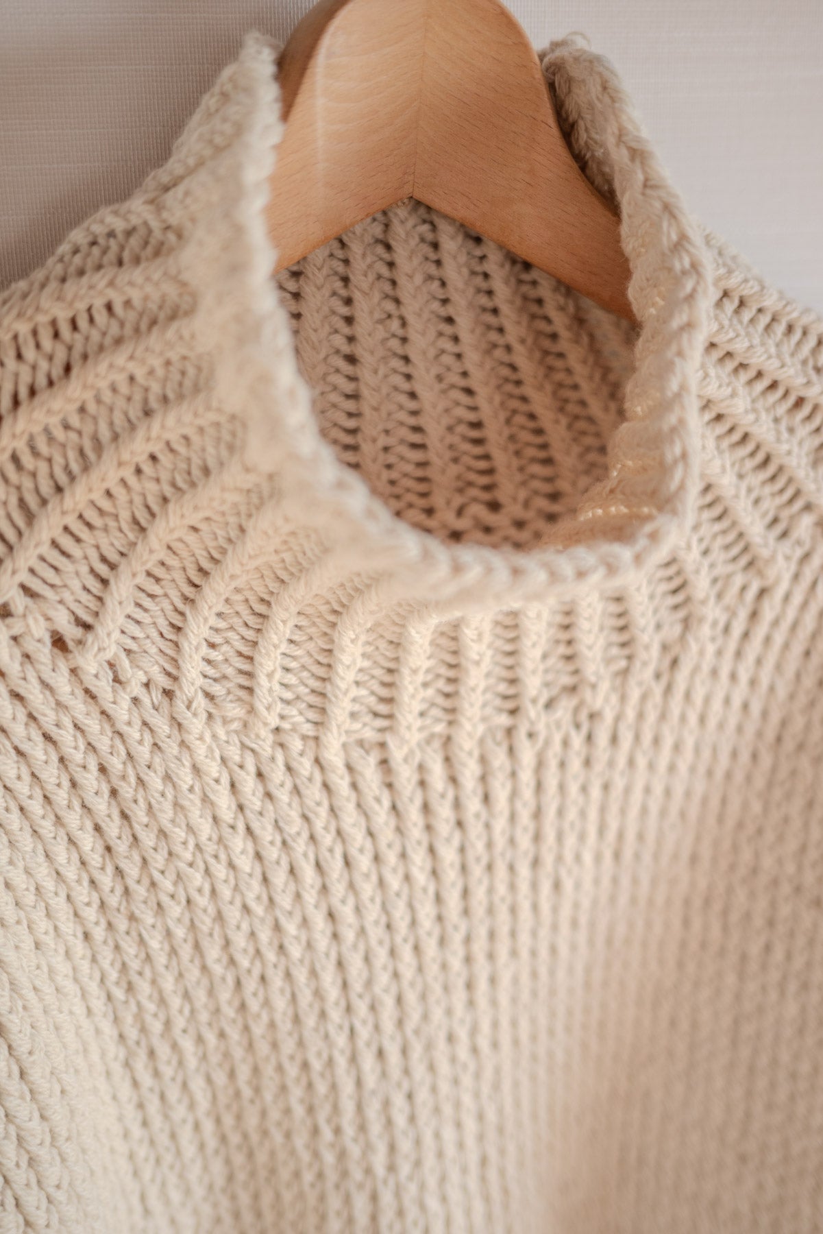 JAN-JAN VAN ESSCHE HAND KNITTED TURTLE NECK SWEATER NATURAL