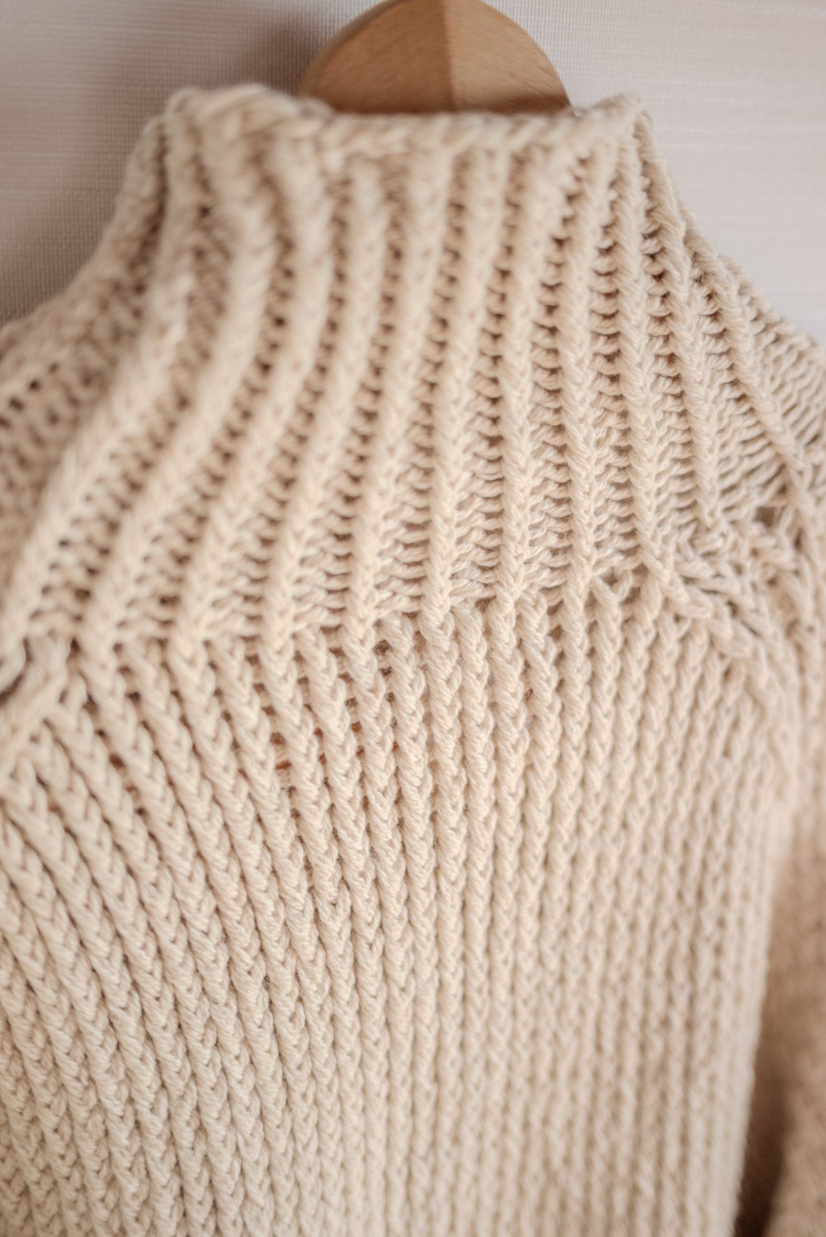 JAN-JAN VAN ESSCHE HAND KNITTED TURTLE NECK SWEATER NATURAL