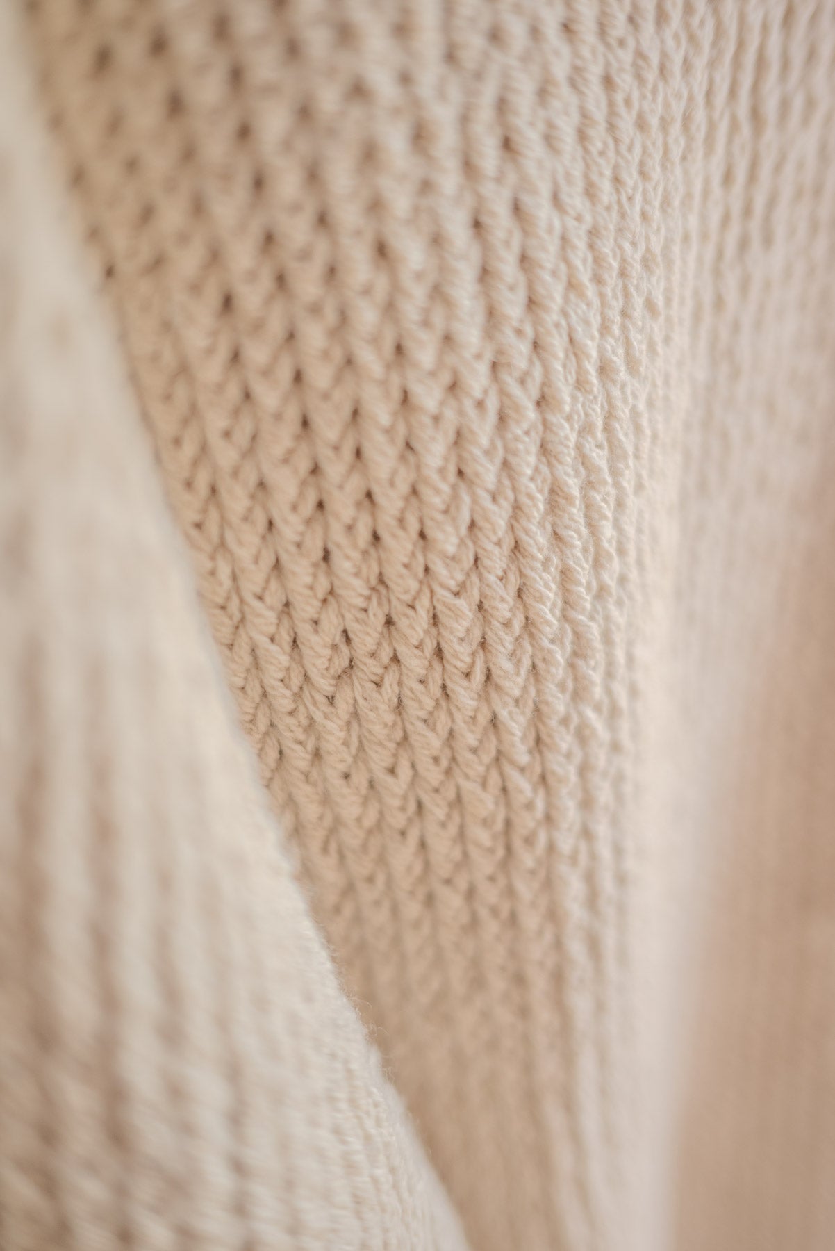 JAN-JAN VAN ESSCHE HAND KNITTED TURTLE NECK SWEATER NATURAL