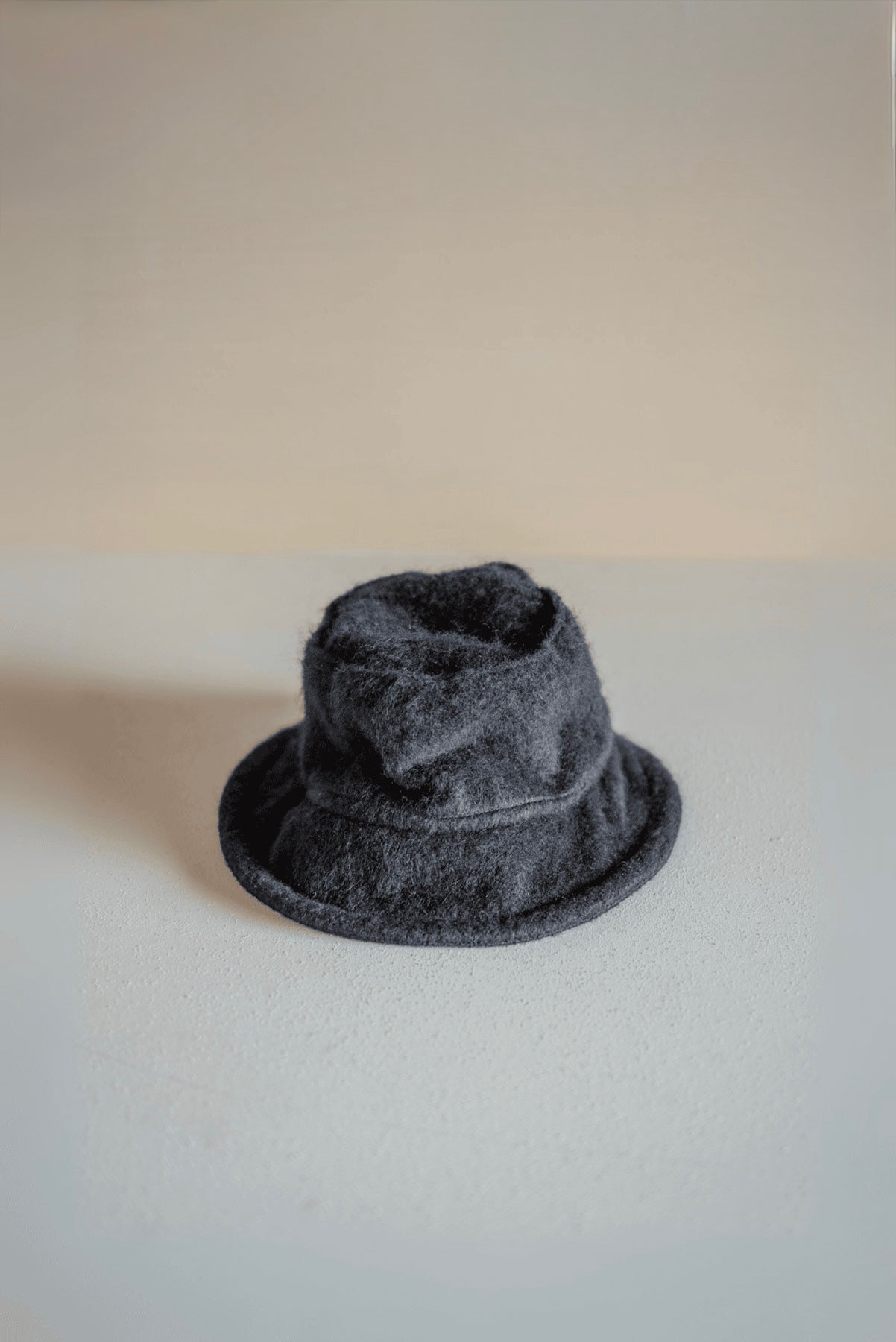 JAN-JAN VAN ESSCHE OVERSIZED BUCKET HAT TUMBLED HERRINGBONE BLACK