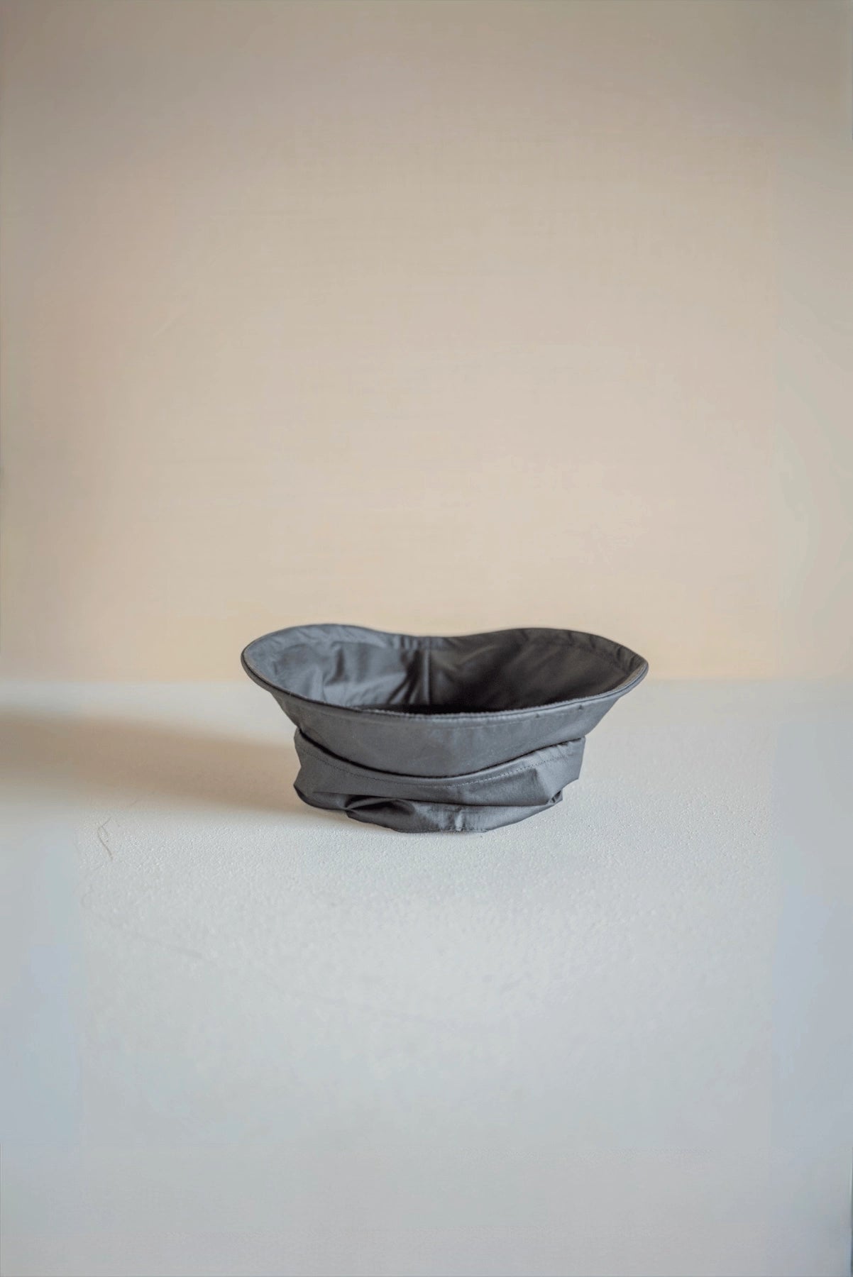 JAN-JAN VAN ESSCHE OVERSIZED BUCKET HAT COATED COTTON RIBSTOP OFF BLACK