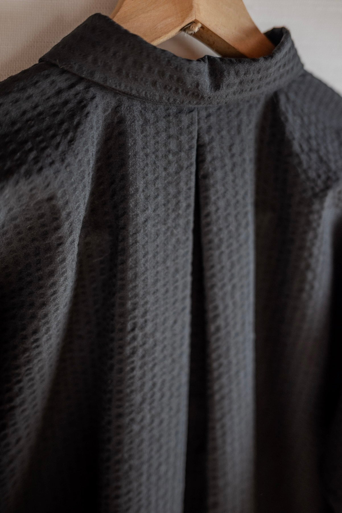 JAN-JAN VAN ESSCHE ONE PIECE LOOSE FIT SHIRT STRUCTURED STRIPE WOOL BLACK