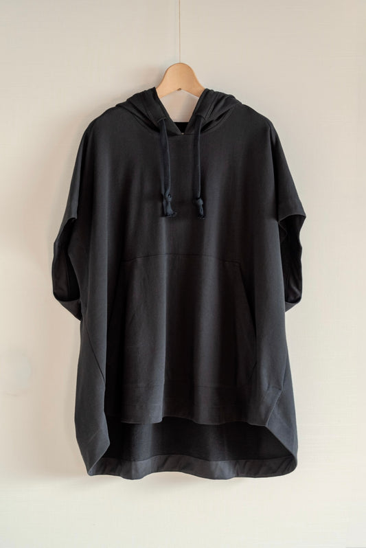 Sweat à capuche oversize sans manches Jan-Jan Van Essche en coton et lin bio, noir, été
