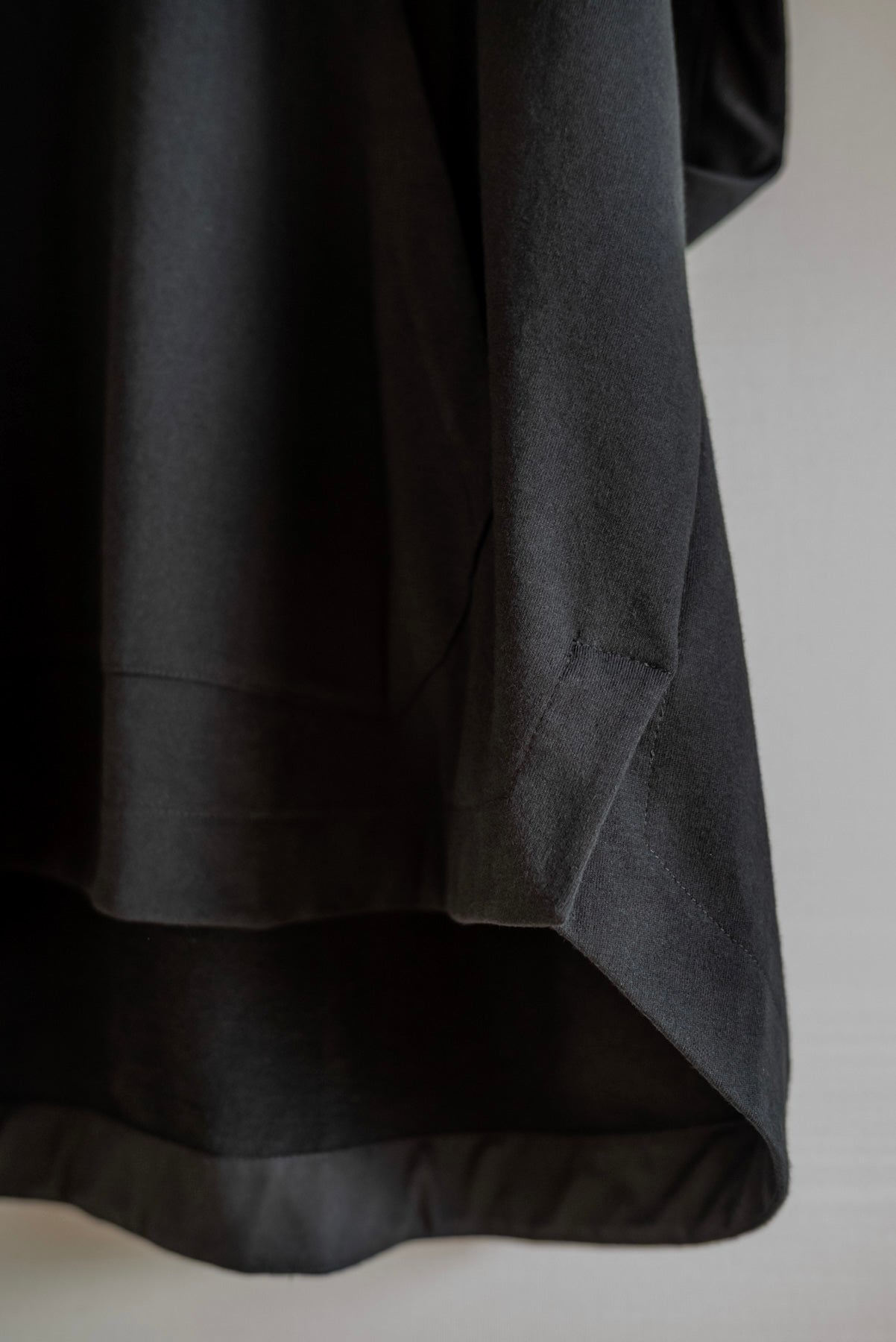 JAN-JAN VAN ESSCHE OVERSIZED SLEEVELESS HOODED SWEAT ORGANIC COTTON LINEN SWEAT SUMMER BLACK