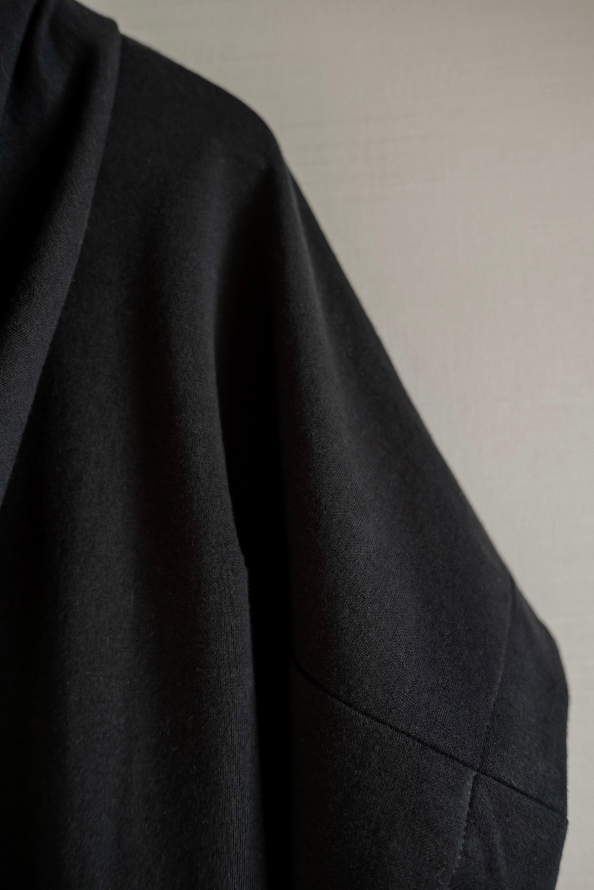 JAN-JAN VAN ESSCHE OVERSIZED SLEEVELESS HOODED SWEAT ORGANIC COTTON LINEN SWEAT SUMMER BLACK
