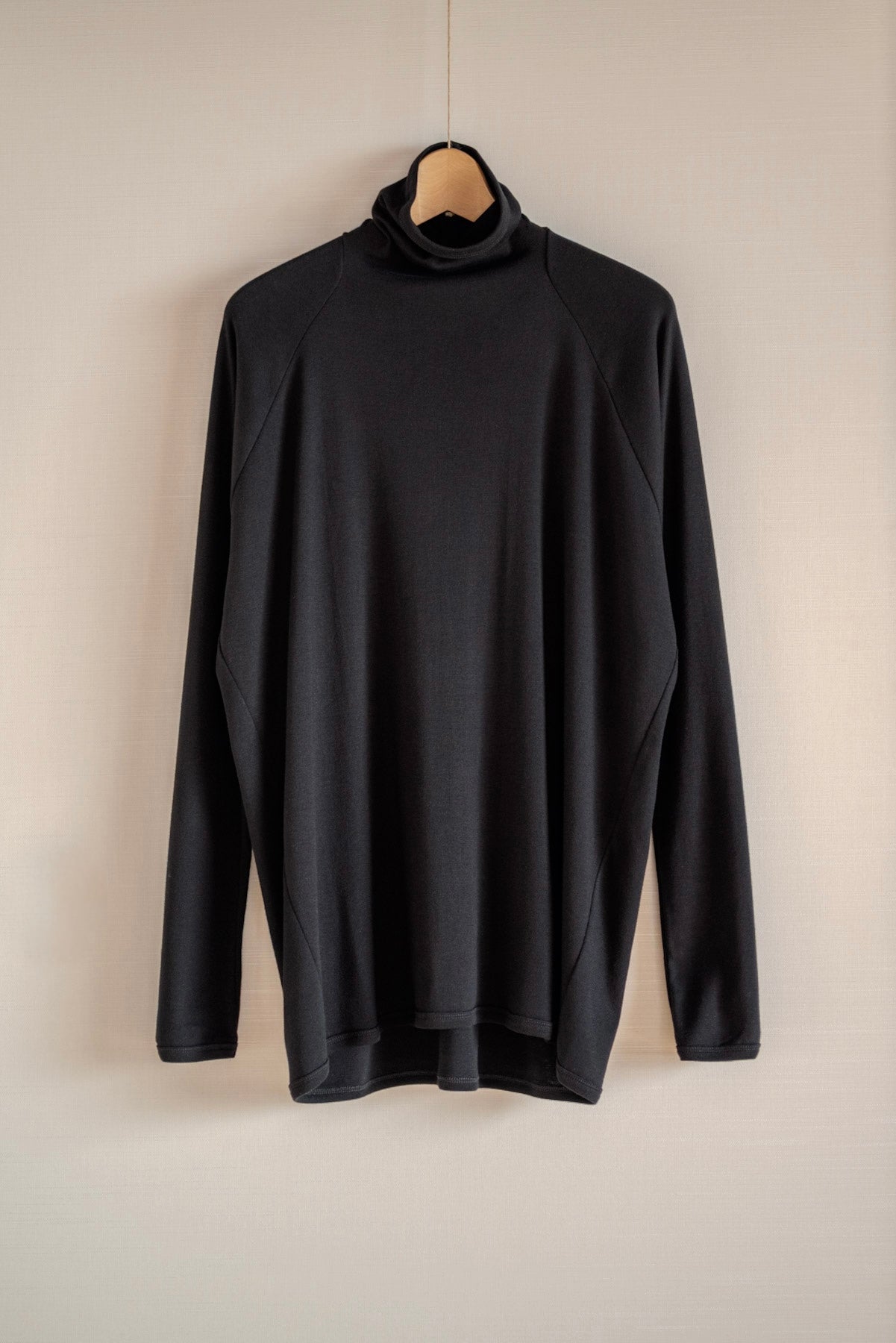 JAN-JAN VAN ESSCHE REGULAR FIT TURTLE NECK TEE BLACK