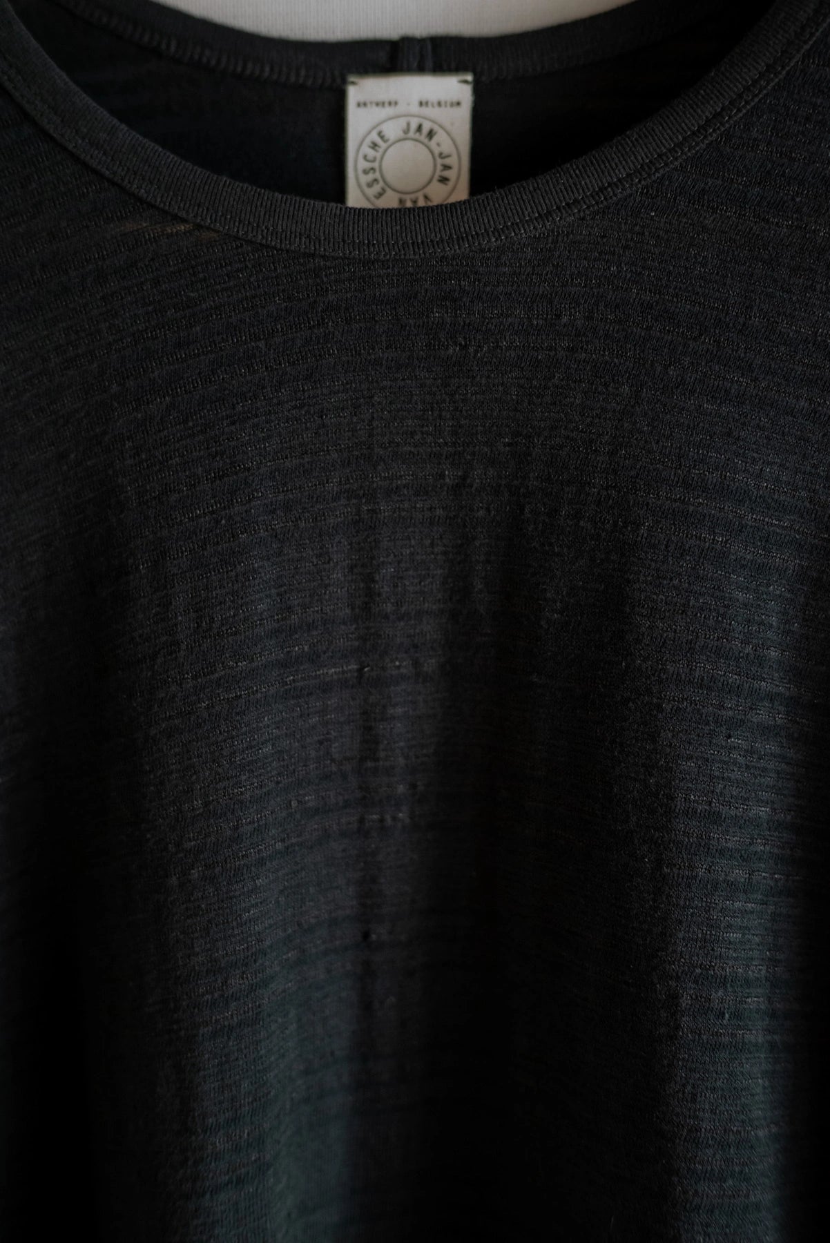 JAN-JAN VAN ESSCHE SHORT SLEEVE CREW NECK TEE RIPPLE JERSEY BLACK