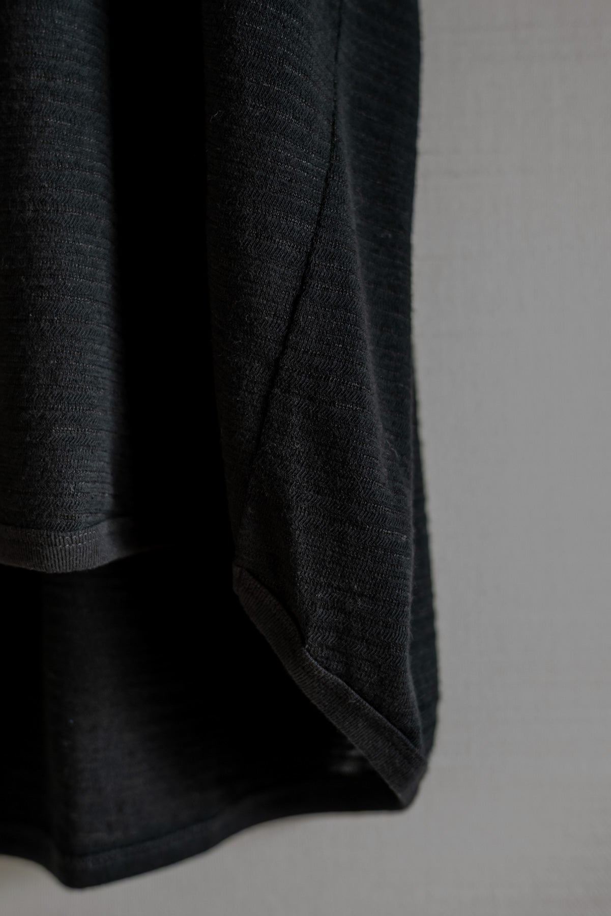 JAN-JAN VAN ESSCHE SHORT SLEEVE CREW NECK TEE RIPPLE JERSEY BLACK