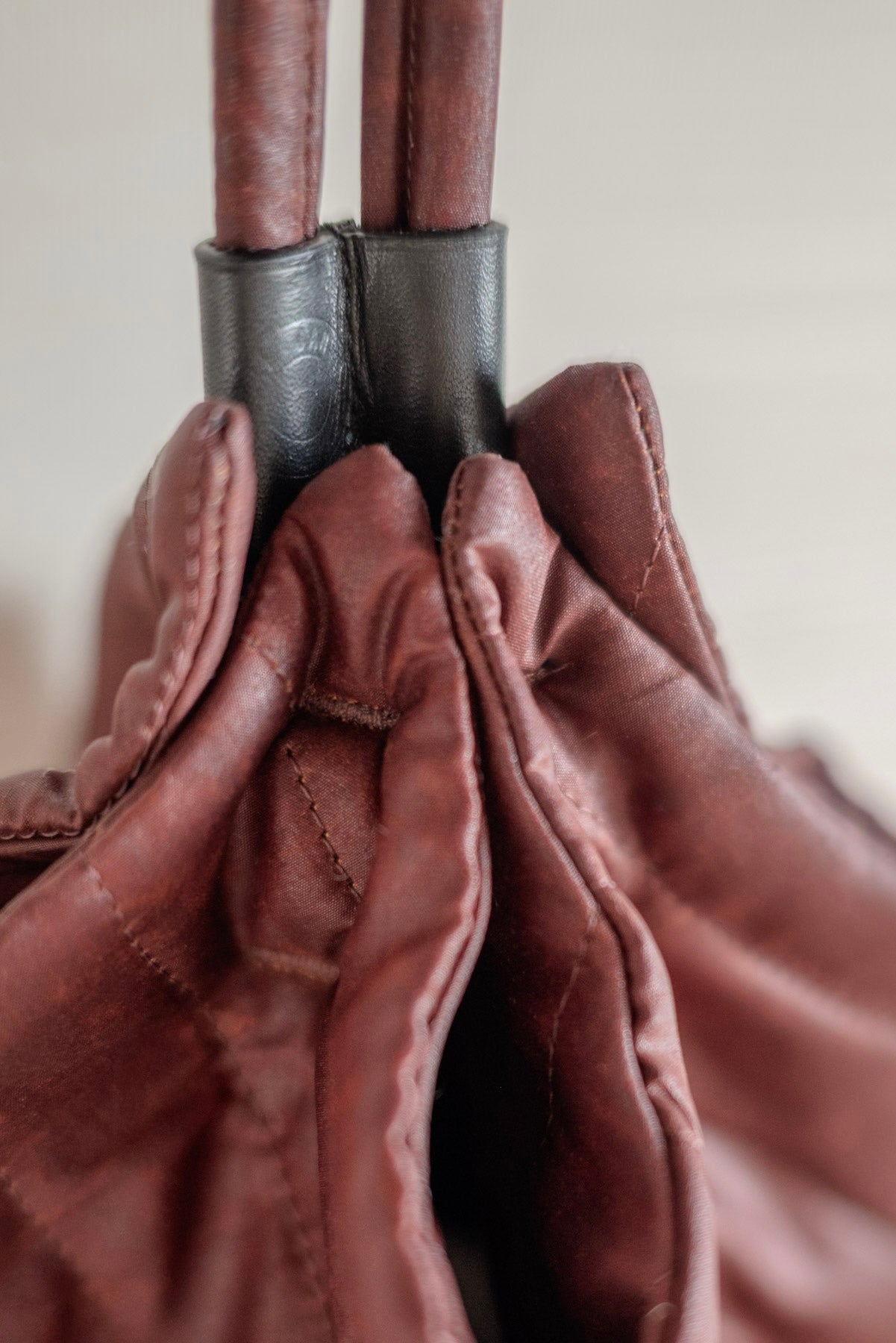 JAN-JAN VAN ESSCHE SMALL SPIRAL BAG OXBLOOD