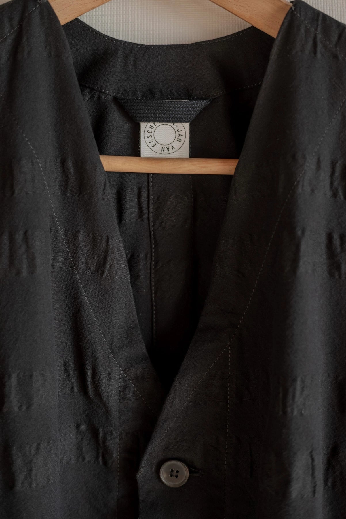 JAN-JAN VAN ESSCHE UNLINED COLLARLESS BLAZER BROAD STRIPE CLOTH BLACK