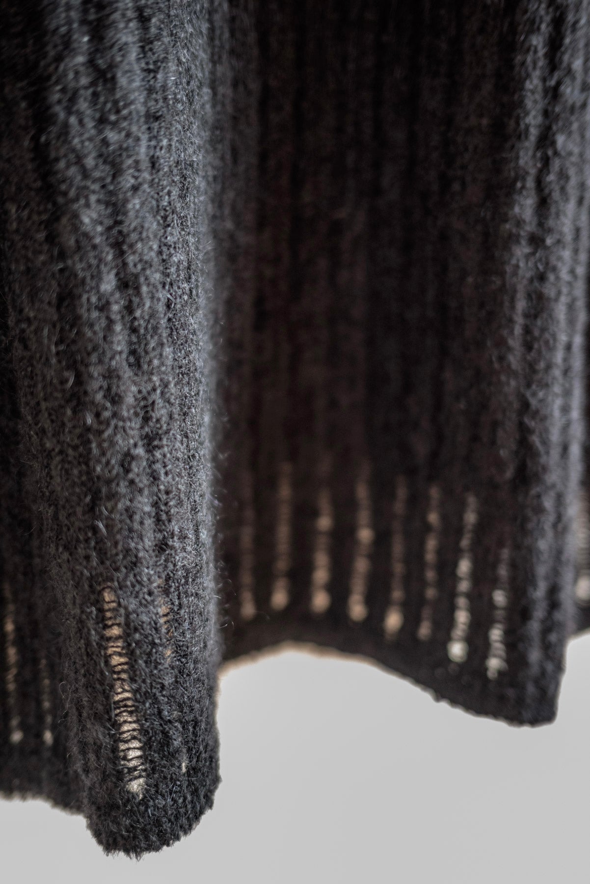 JAN-JAN VAN ESSCHE WIDE FIT KNITTED CREW-NECK SWEATER GOAT MOHAIR BLACK