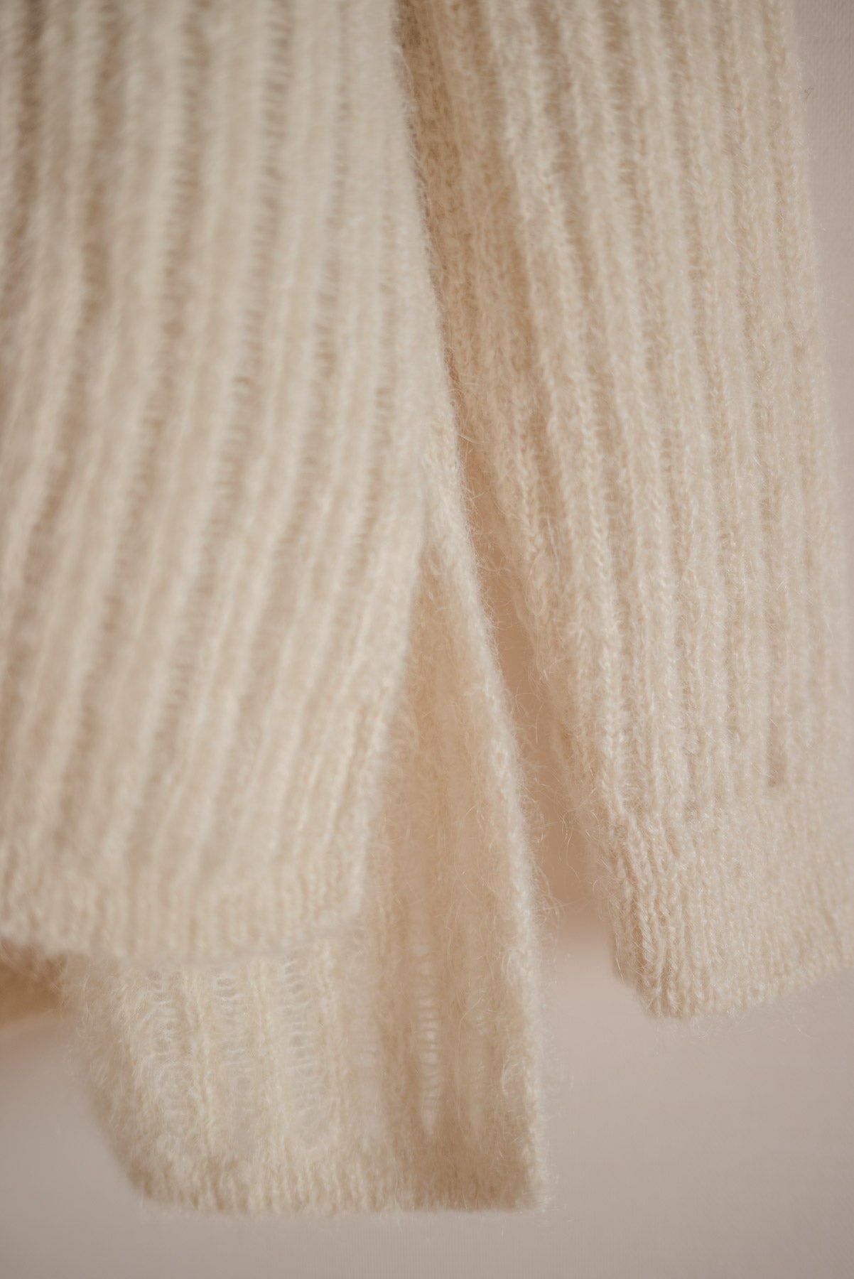 JAN-JAN VAN ESSCHE WIDE FIT KNITTED CREW-NECK SWEATER GOAT MOHAIR NATURAL