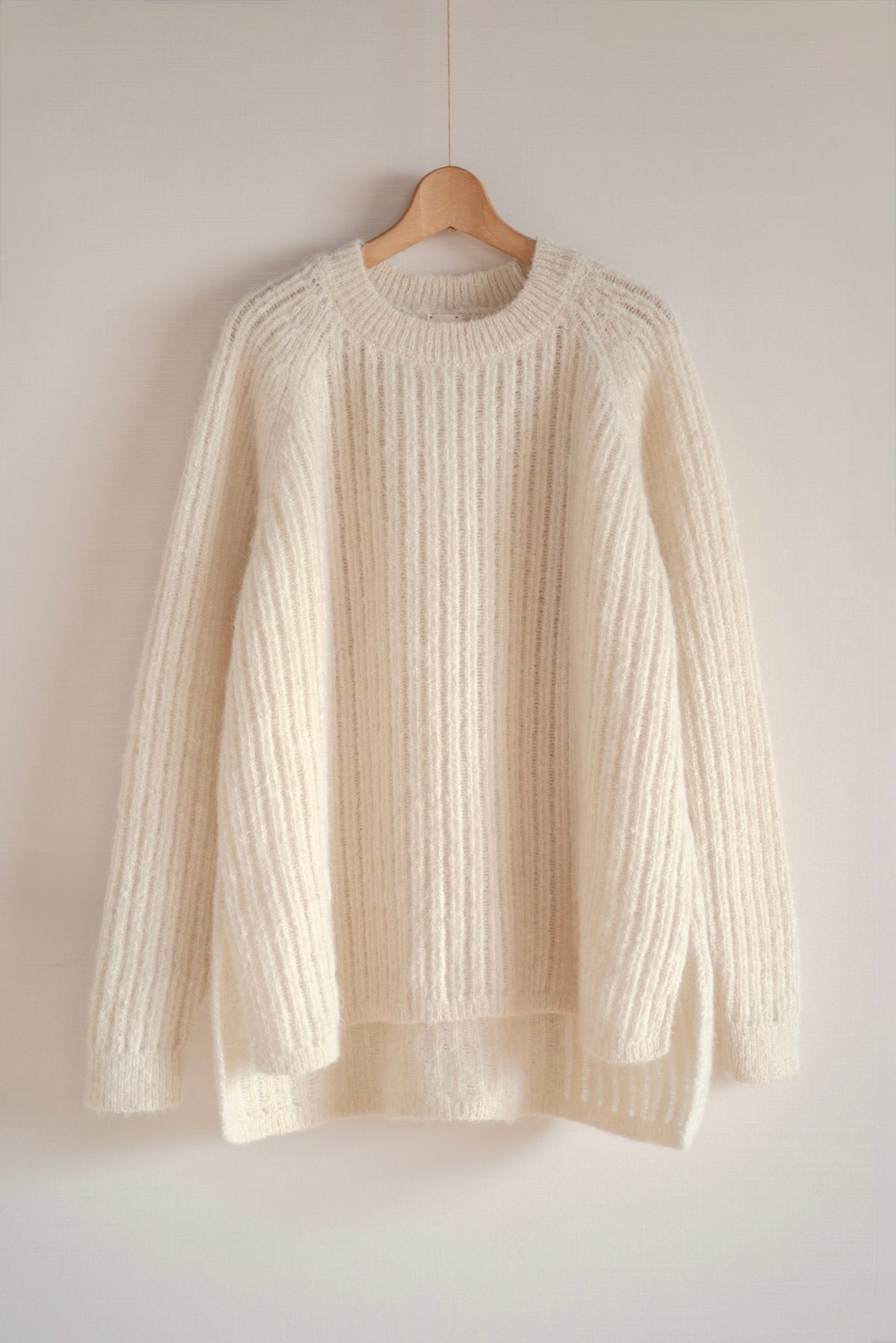 JAN-JAN VAN ESSCHE WIDE FIT KNITTED CREW-NECK SWEATER GOAT MOHAIR NATURAL