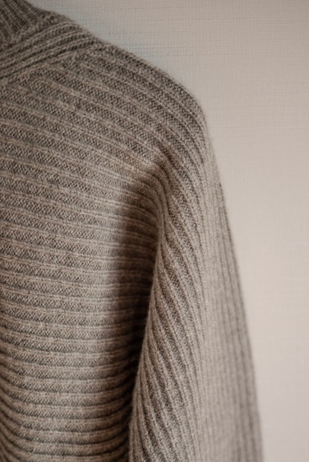 JAN-JAN VAN ESSCHE WIDE FIT KNITTED CREW NECK SWEATER GRAY YAK