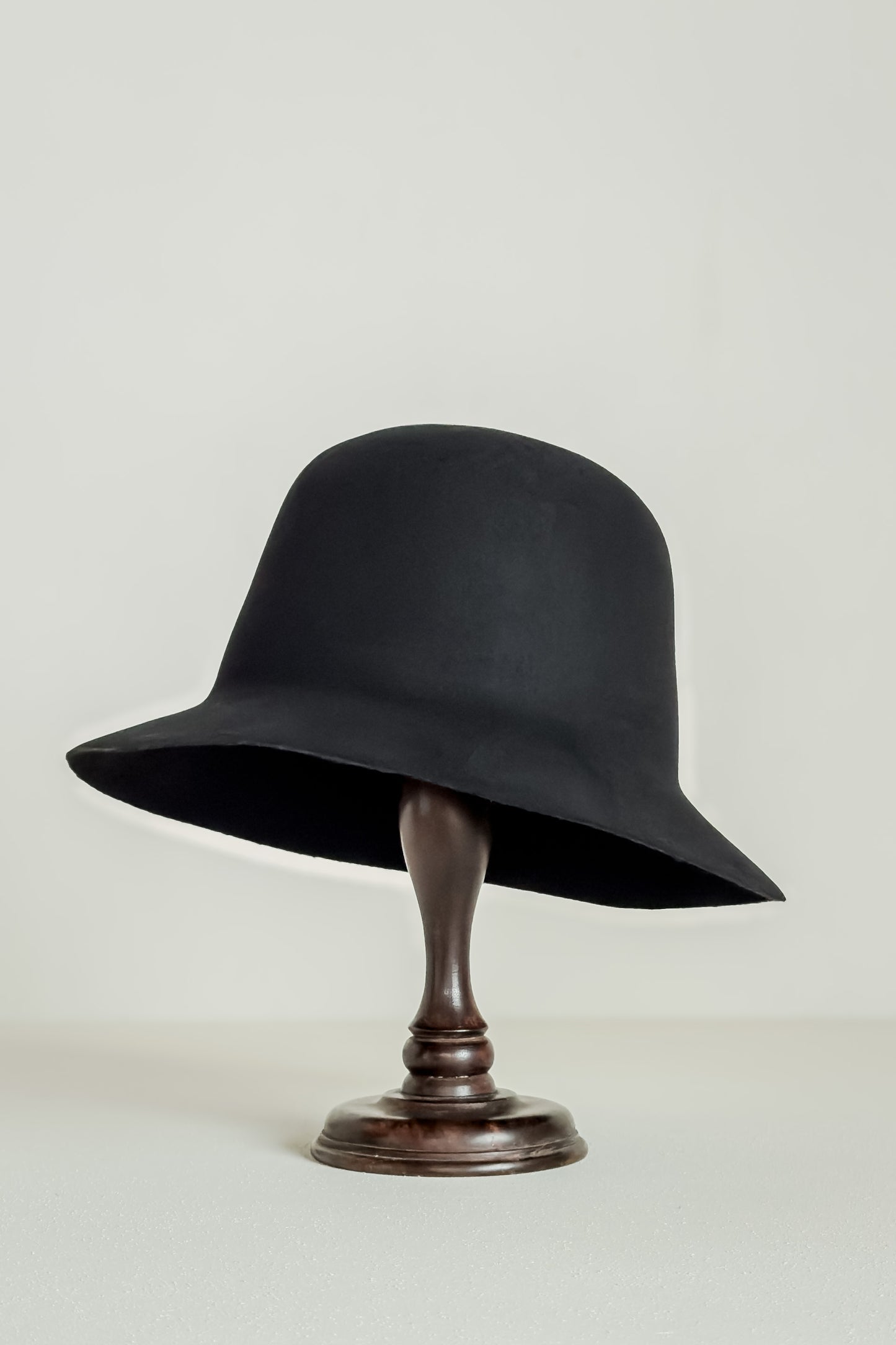 HAT#9 - BEAVER FELT - JAN JAN VAN ESSCHE