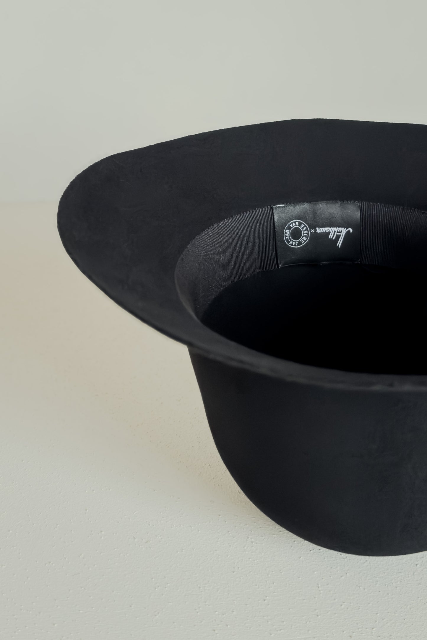 HAT#9 - BEAVER FELT - JAN JAN VAN ESSCHE