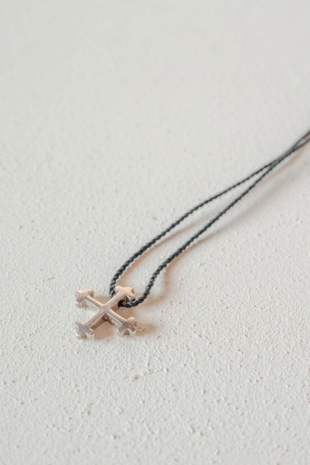 MARIA RUDMAN SILVER COLLECTION CROSS NECKLACE BLACK