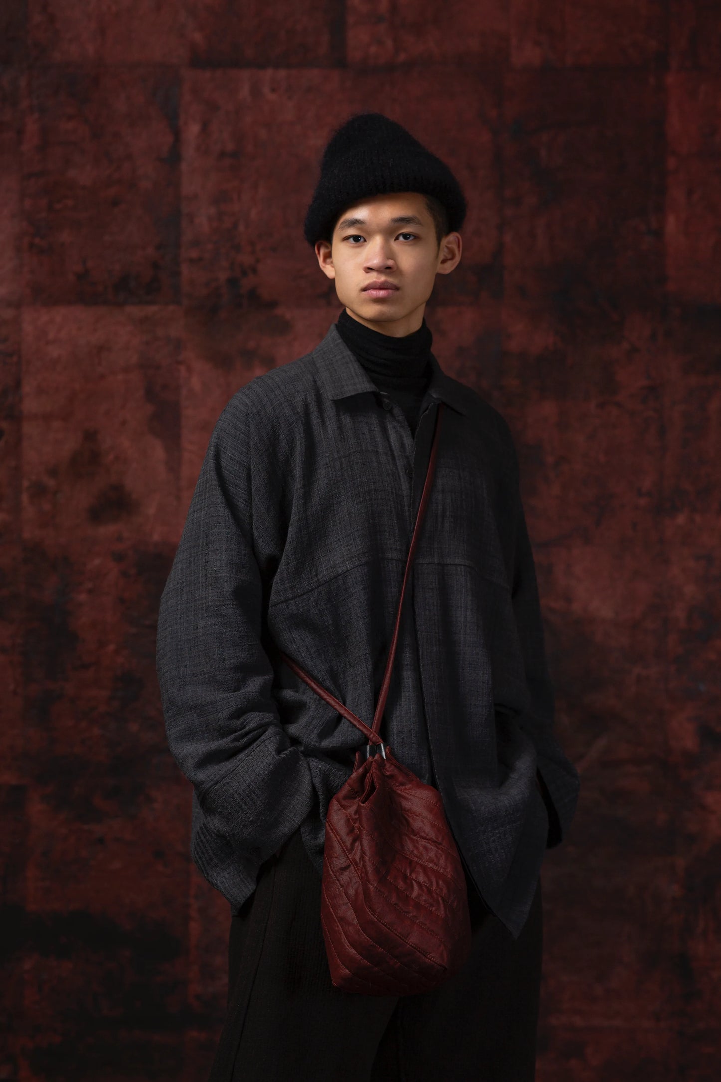 JAN-JAN VAN ESSCHE SMALL SPIRAL BAG OXBLOOD