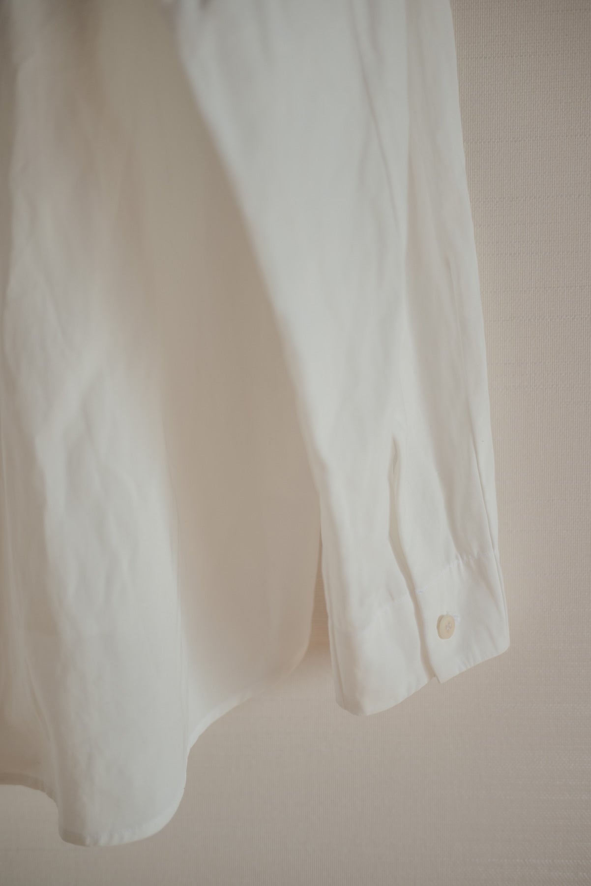 Chemise à coupe nuageuse non standard, gabardine à torsion ultra dure, blanche