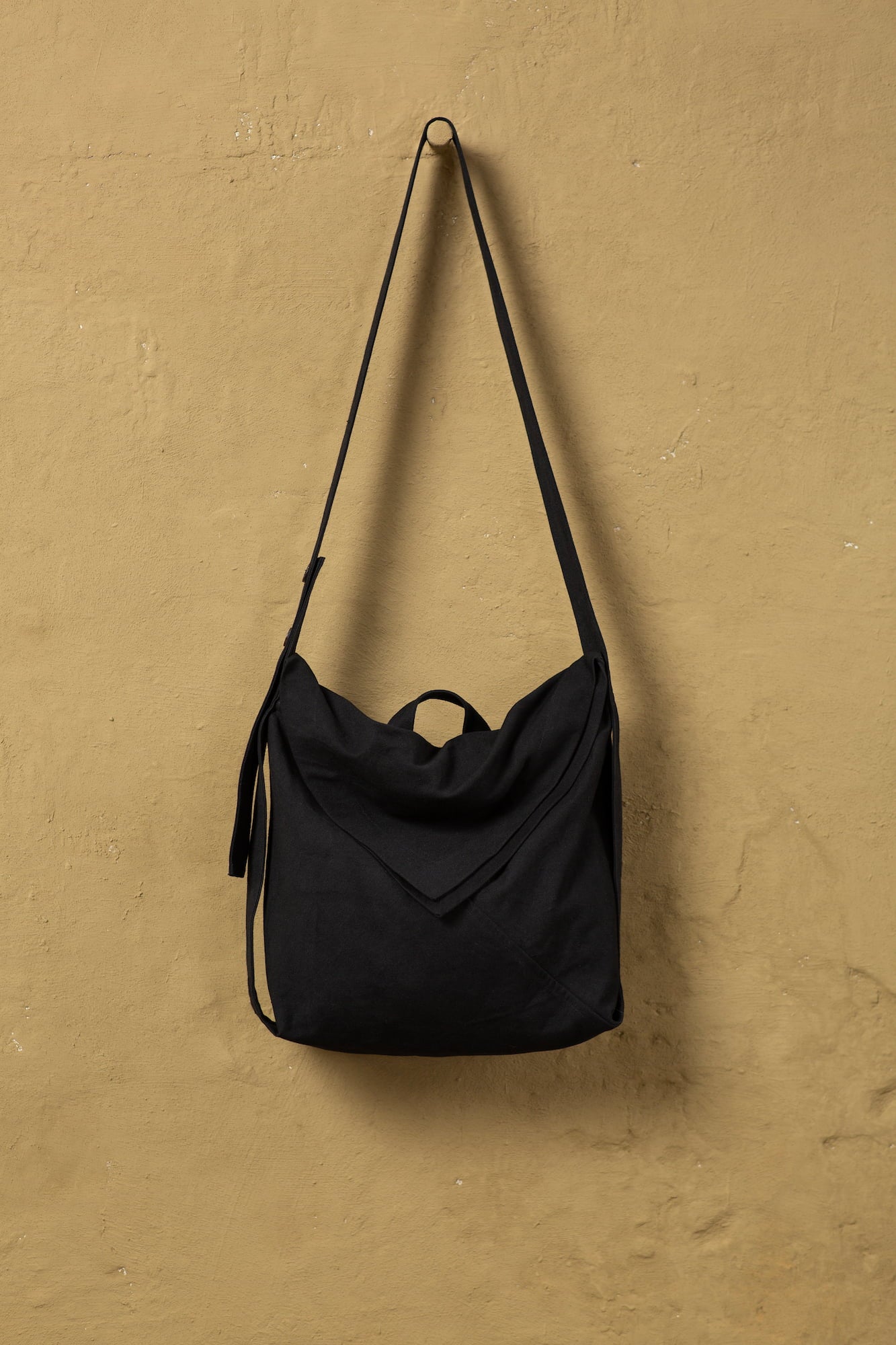 PRE-ORDER ○ JAN-JAN VAN ESSCHE SMALL CARRIER BAG PAPER COTTON CANVAS BLACK