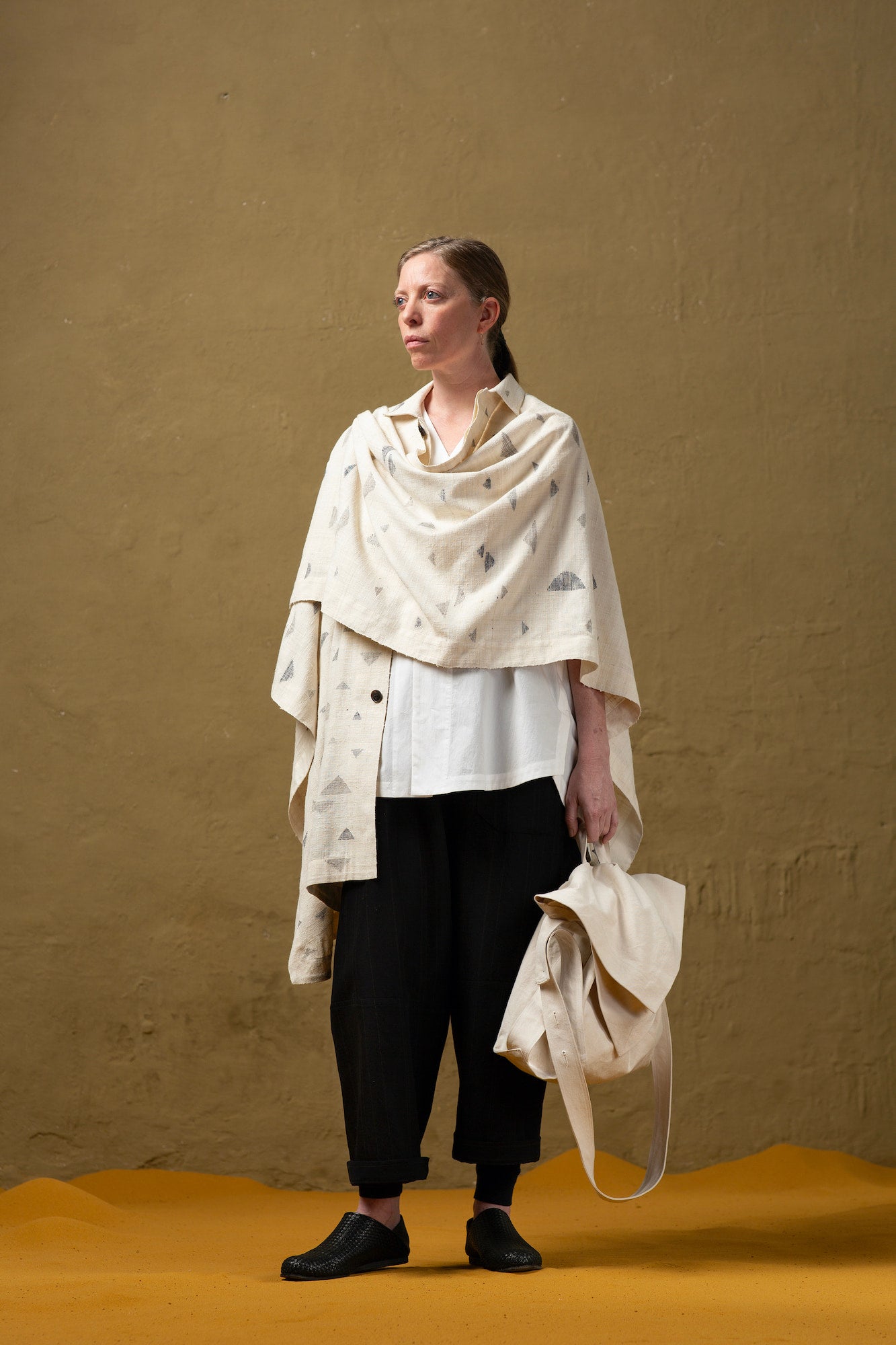 JAN-JAN VAN ESSCHE × PETROSOLAUM HANDWOVEN BABOUCHE BLACK