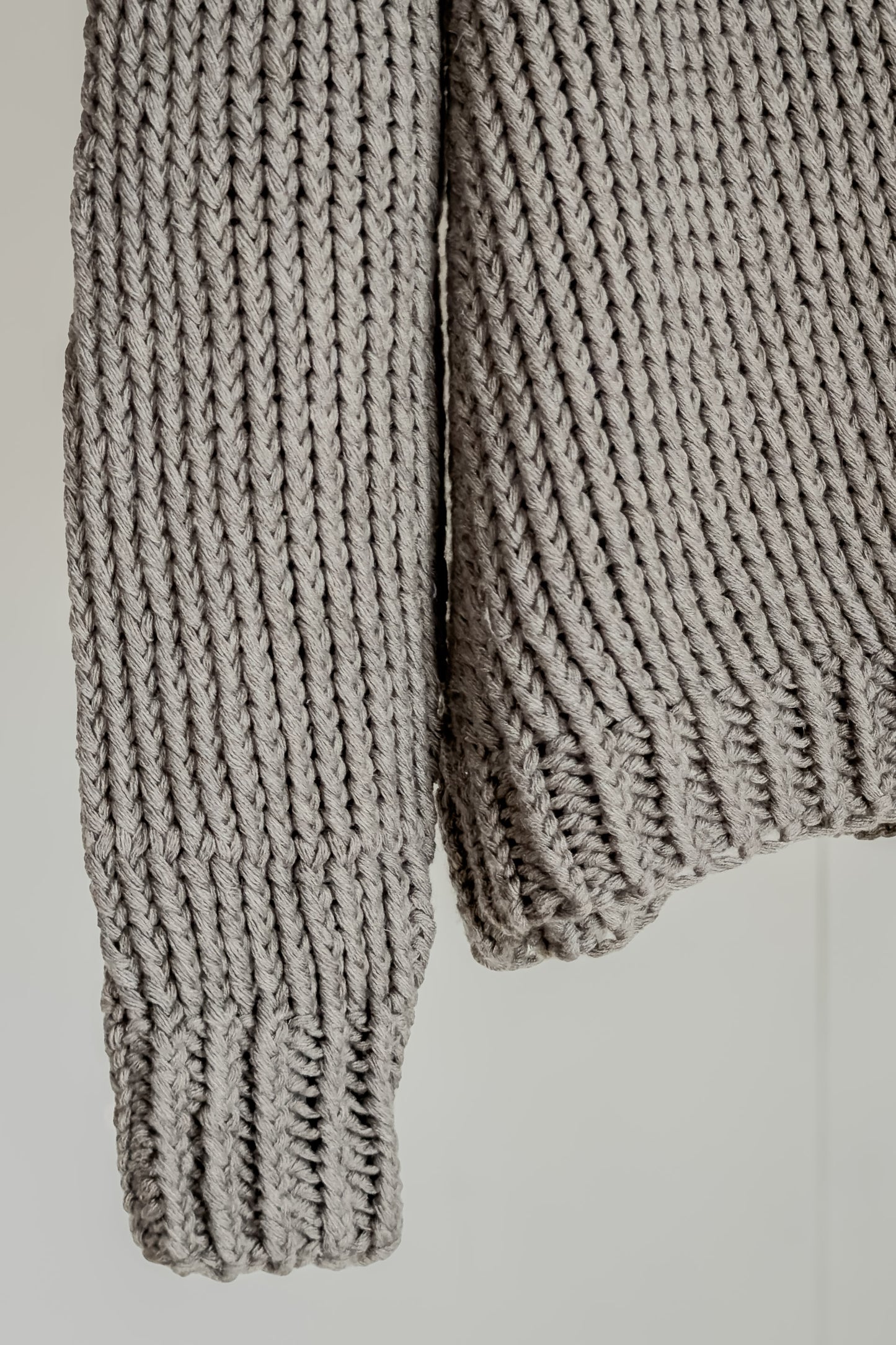 KNIT#40 - NATURAL GREY YAK - JAN JAN VAN ESSCHE