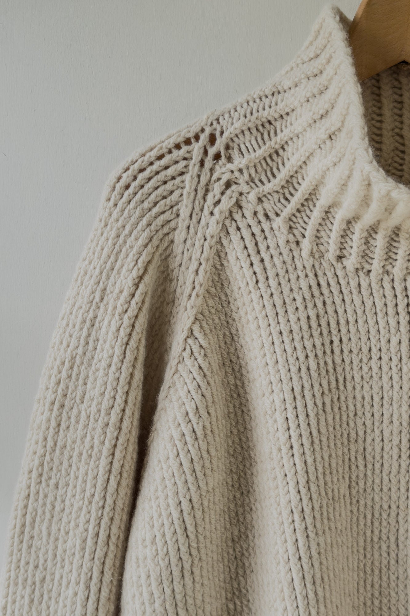 JAN-JAN VAN ESSCHE HAND KNITTED TURTLE NECK SWEATER LALIN NATURAL