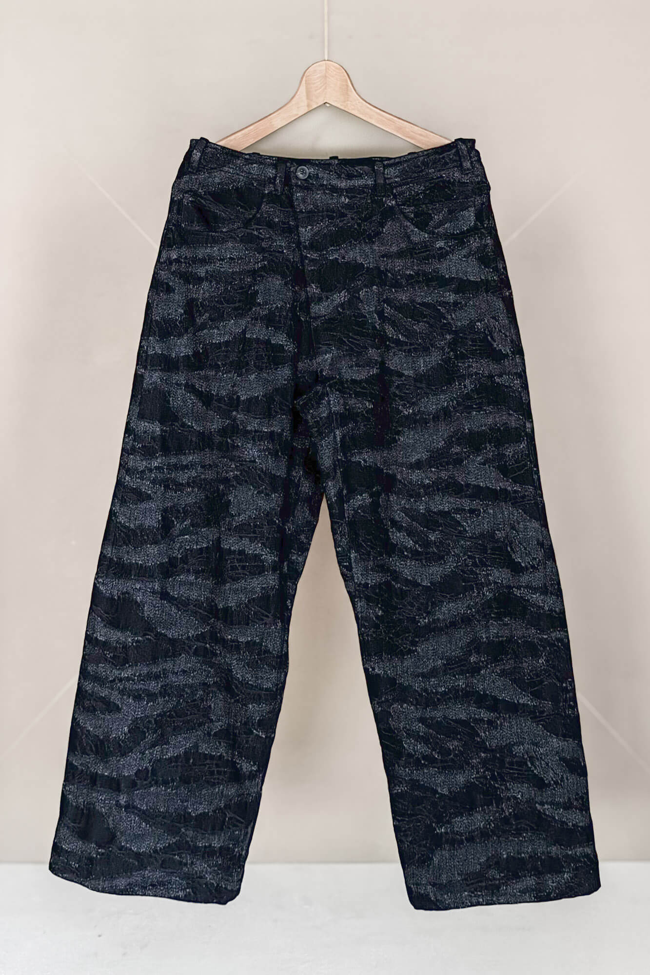 JAN-JAN VAN ESSCHE OVERSIZED 6 POCKET DENIM TROUSERS CAMOUFLAGE DENIM BLACK