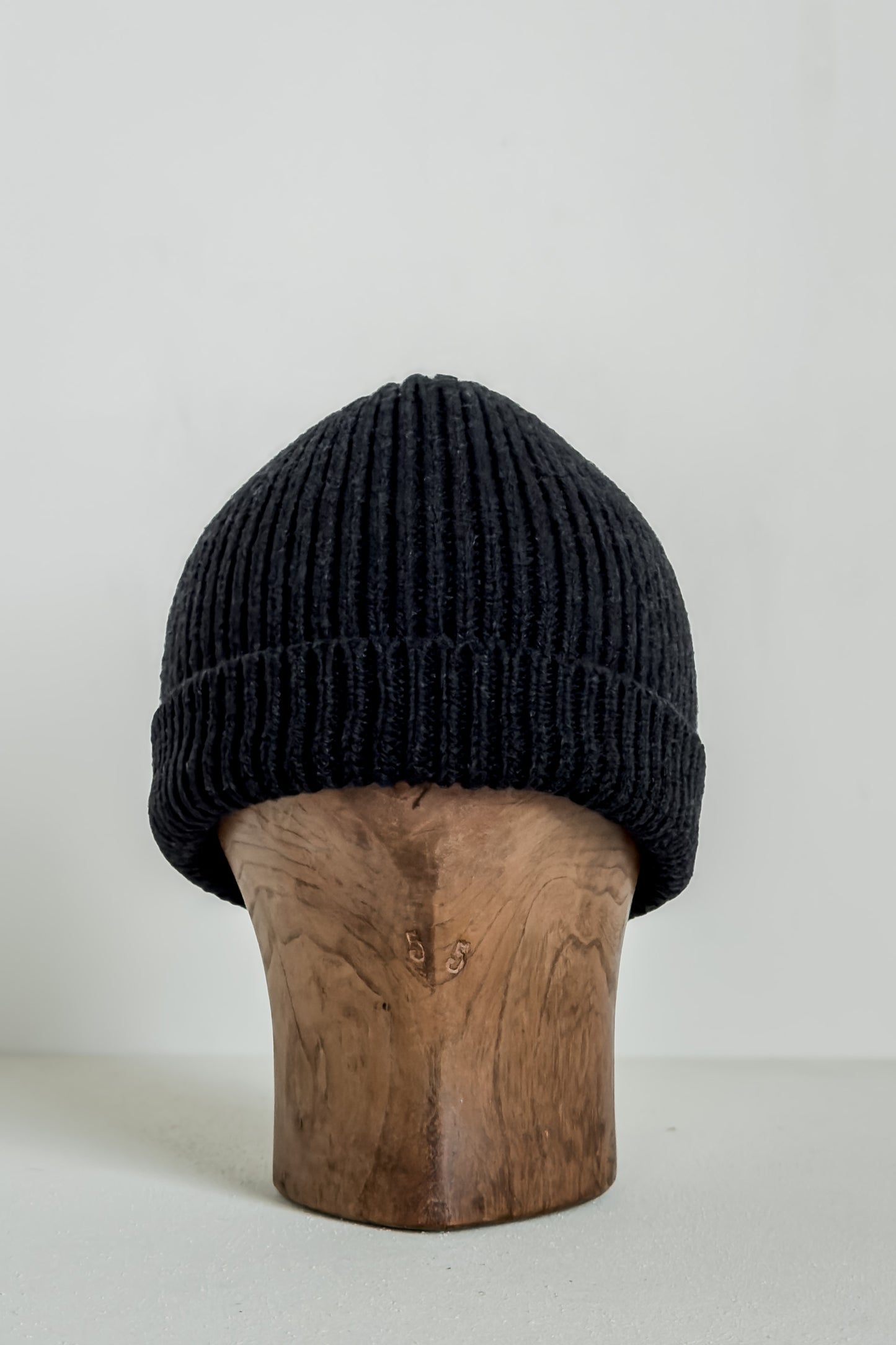 BEANIE#5 - PITCH BLACK LALIN - JAN JAN VAN ESSCHE