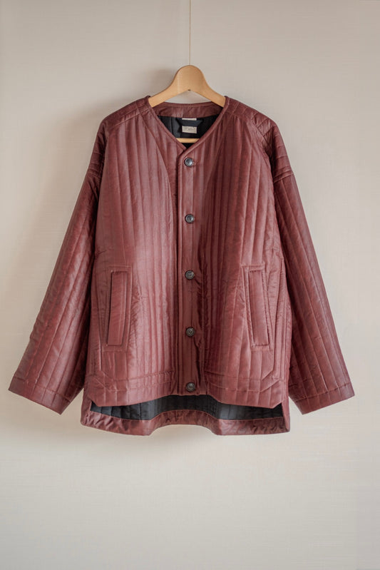JAN-JAN VAN ESSCHE COLLARLESS PADDED JACKET SHULIANG SILK PADDED OXBLOOD
