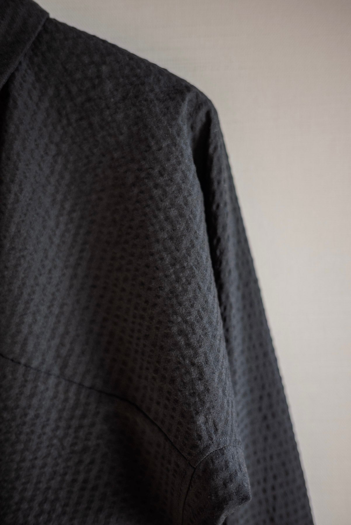 JAN-JAN VAN ESSCHE ONE PIECE LOOSE FIT SHIRT STRUCTURED STRIPE WOOL BLACK