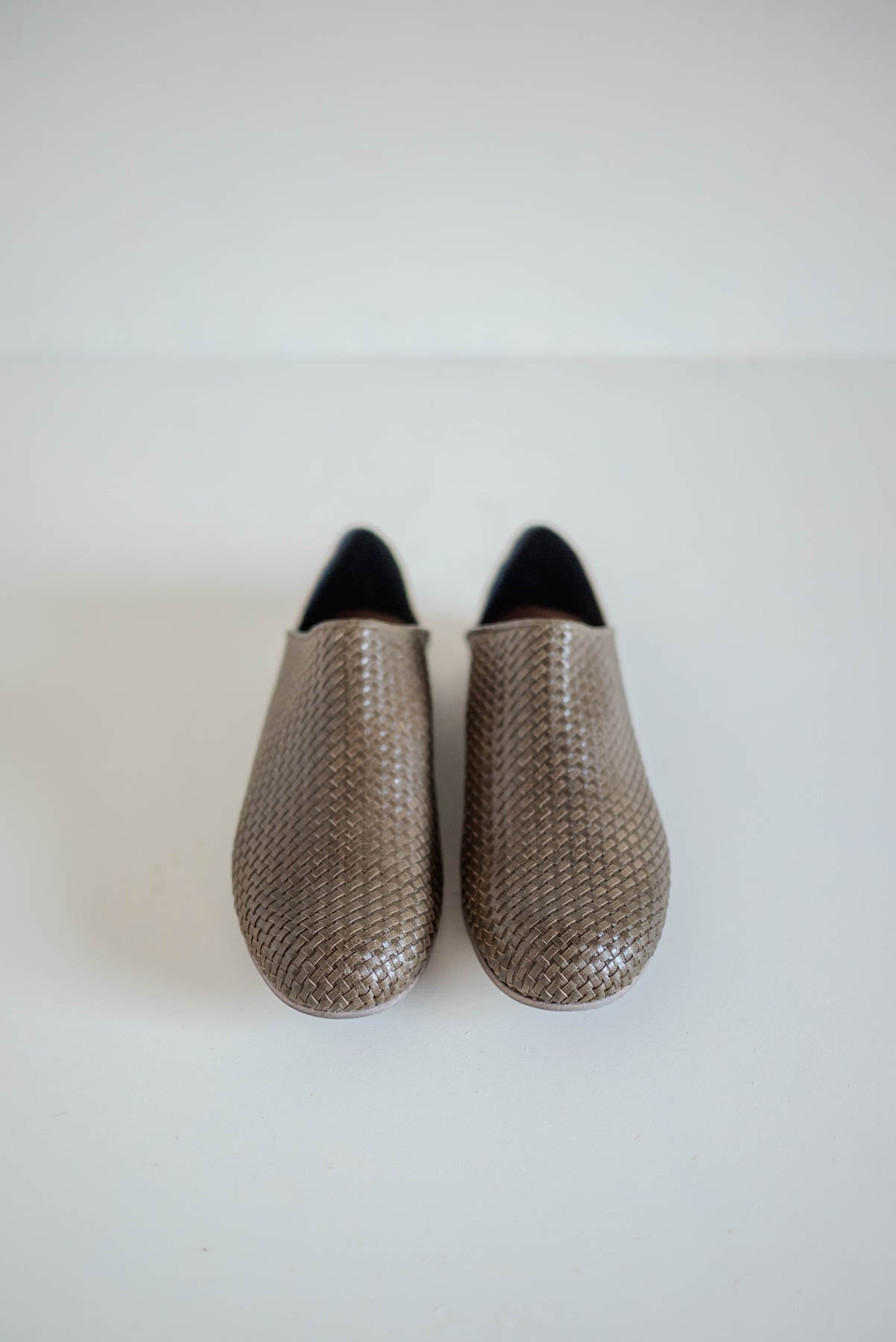PETROSOLAUM×JAN-JAN VAN ESSCHE BABOUCHE PETROSOLAUM | ペテロオラウム | BORDEAUX Osaka