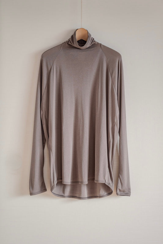 JAN-JAN VAN ESSCHE REGULAR FIT TURTLE NECK TEE COTTON SILK RIB DOVE