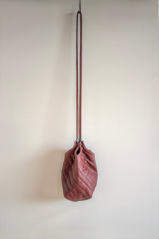 JAN-JAN VAN ESSCHE SMALL SPIRAL BAG OXBLOOD