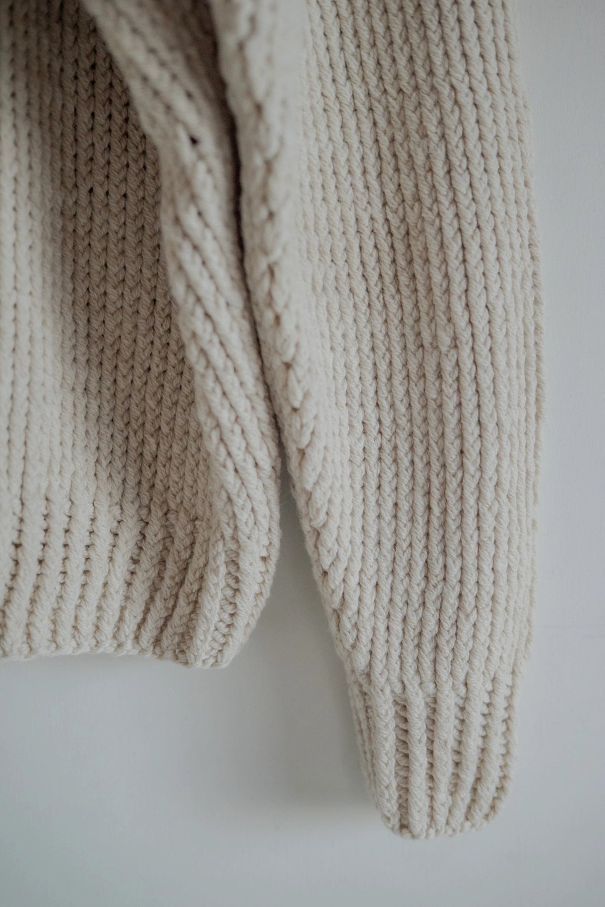 JAN-JAN VAN ESSCHE SOIL KNIT #68 LALIN NATURAL — sleeve construction detail