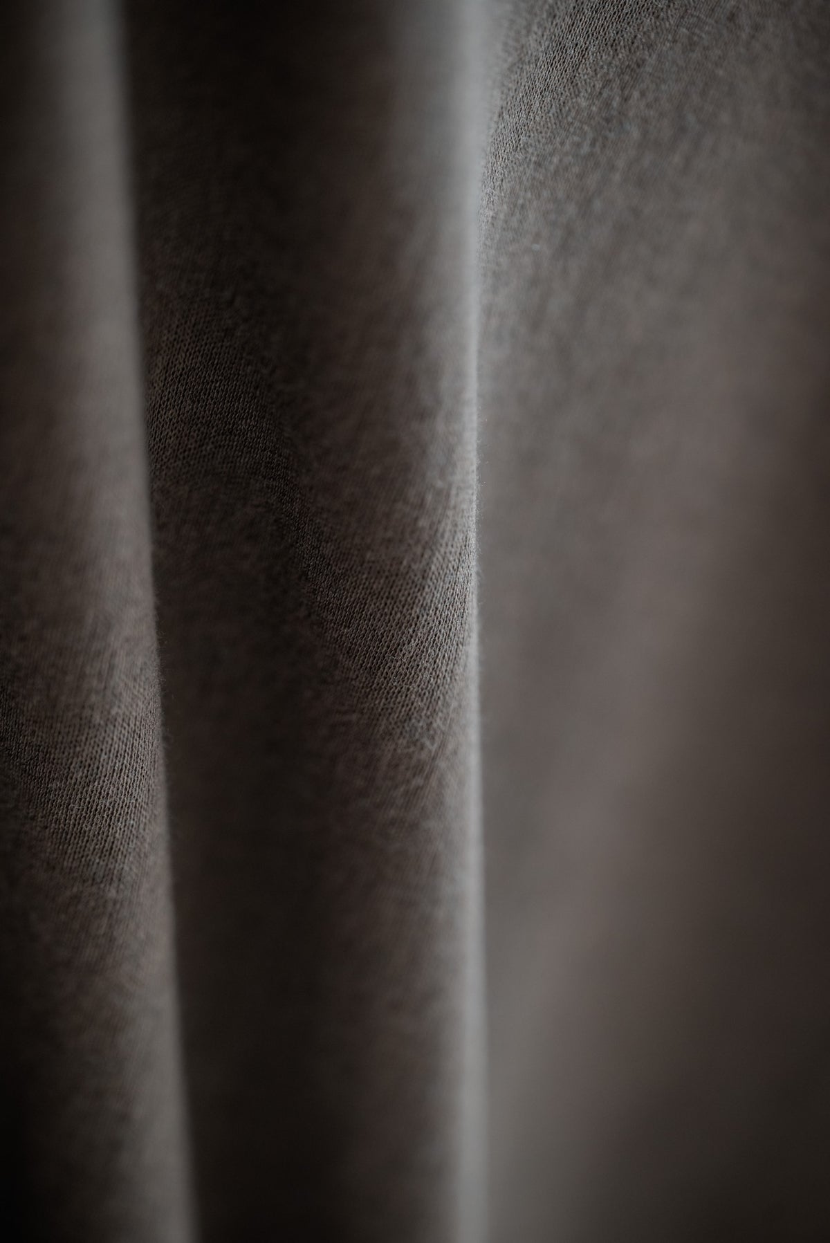JAN-JAN VAN ESSCHE SOIL Tee #85 in cotton cashmere pancake — Elephant Grey detail