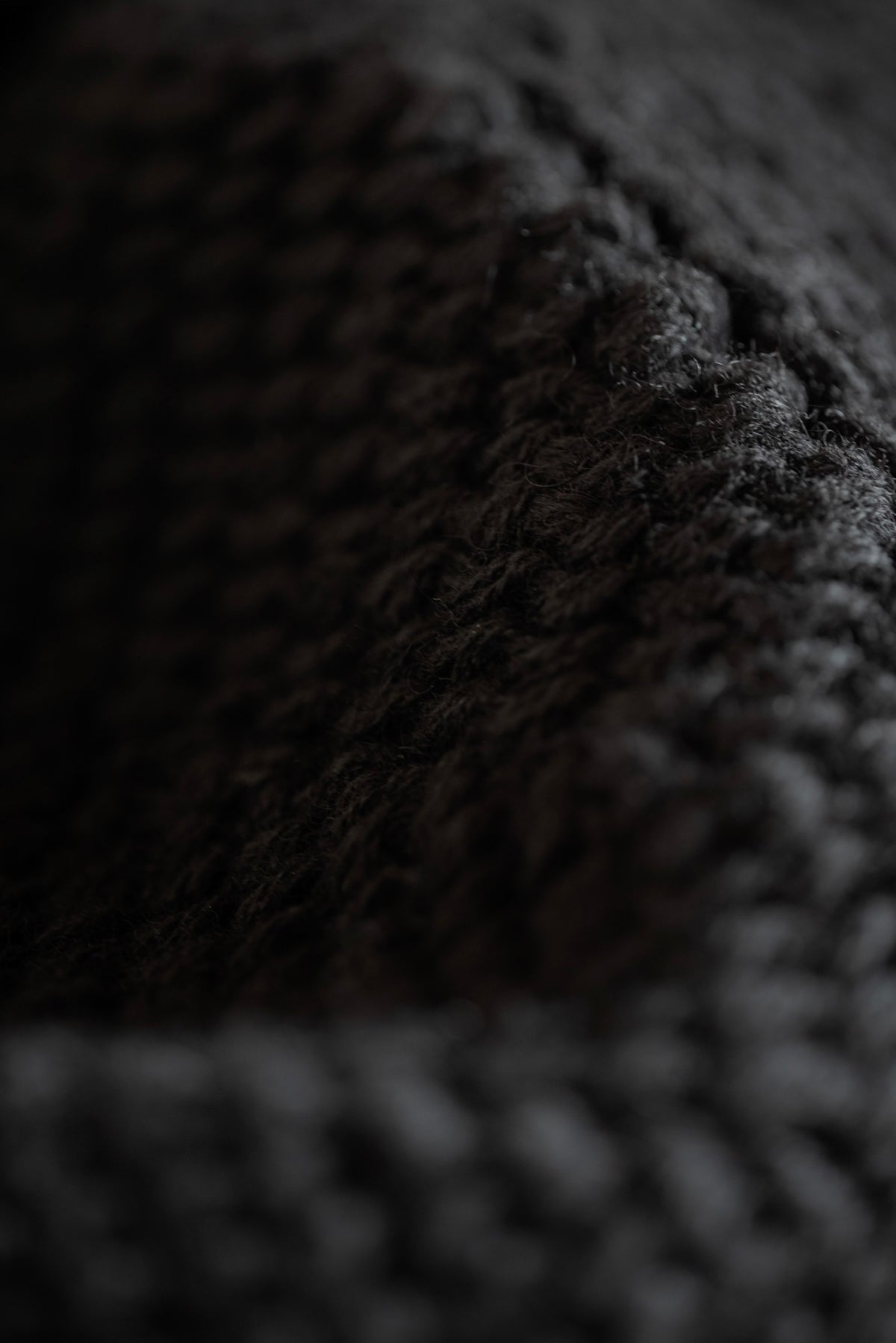 JAN-JAN VAN ESSCHE SOIL hand crochet Beanie #14 in yak wool — detail