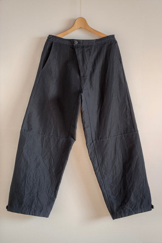 JAN-JAN VAN ESSCHE TROUSERS WITH ELASTIC WAISTBAND IN THE BACK BLACK