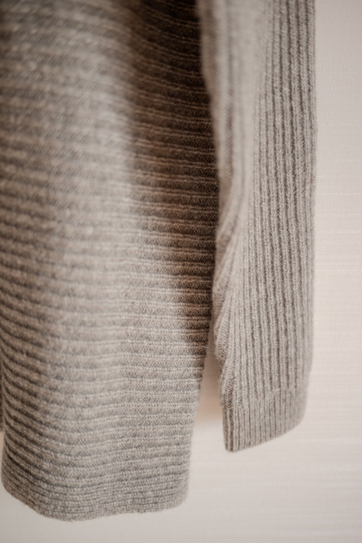 JAN-JAN VAN ESSCHE WIDE FIT KNITTED CREW NECK SWEATER GRAY YAK