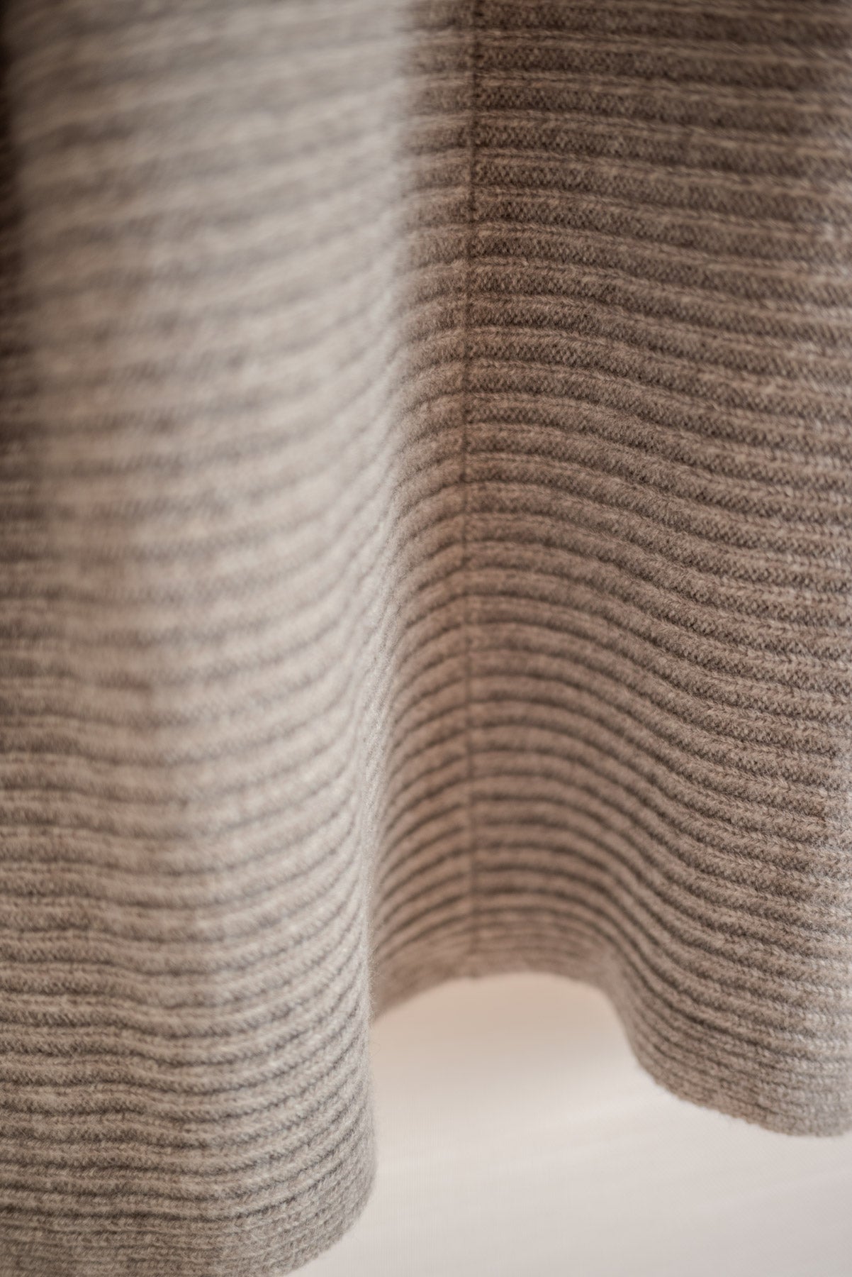 JAN-JAN VAN ESSCHE WIDE FIT KNITTED CREW NECK SWEATER GRAY YAK