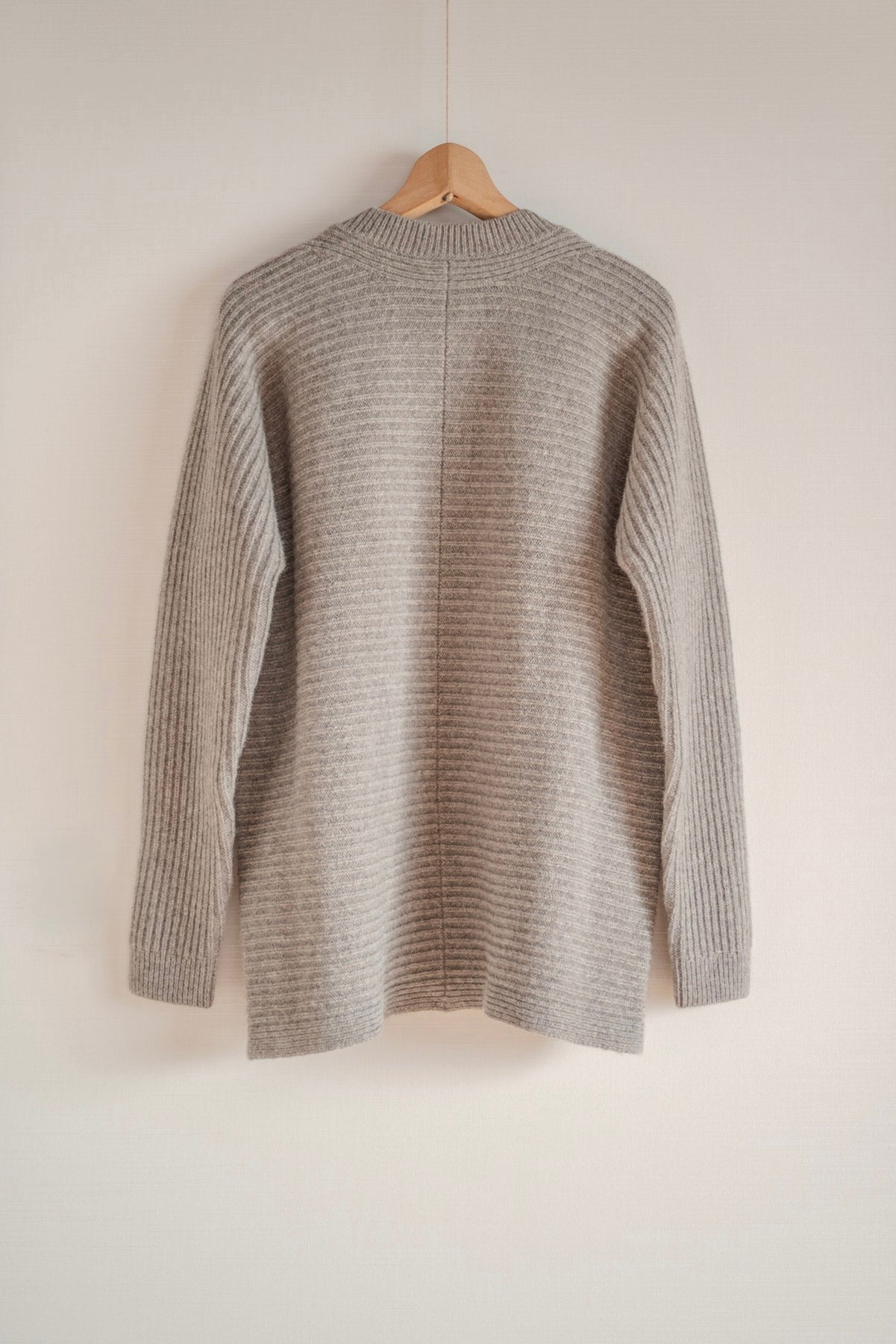 JAN-JAN VAN ESSCHE WIDE FIT KNITTED CREW NECK SWEATER GRAY YAK